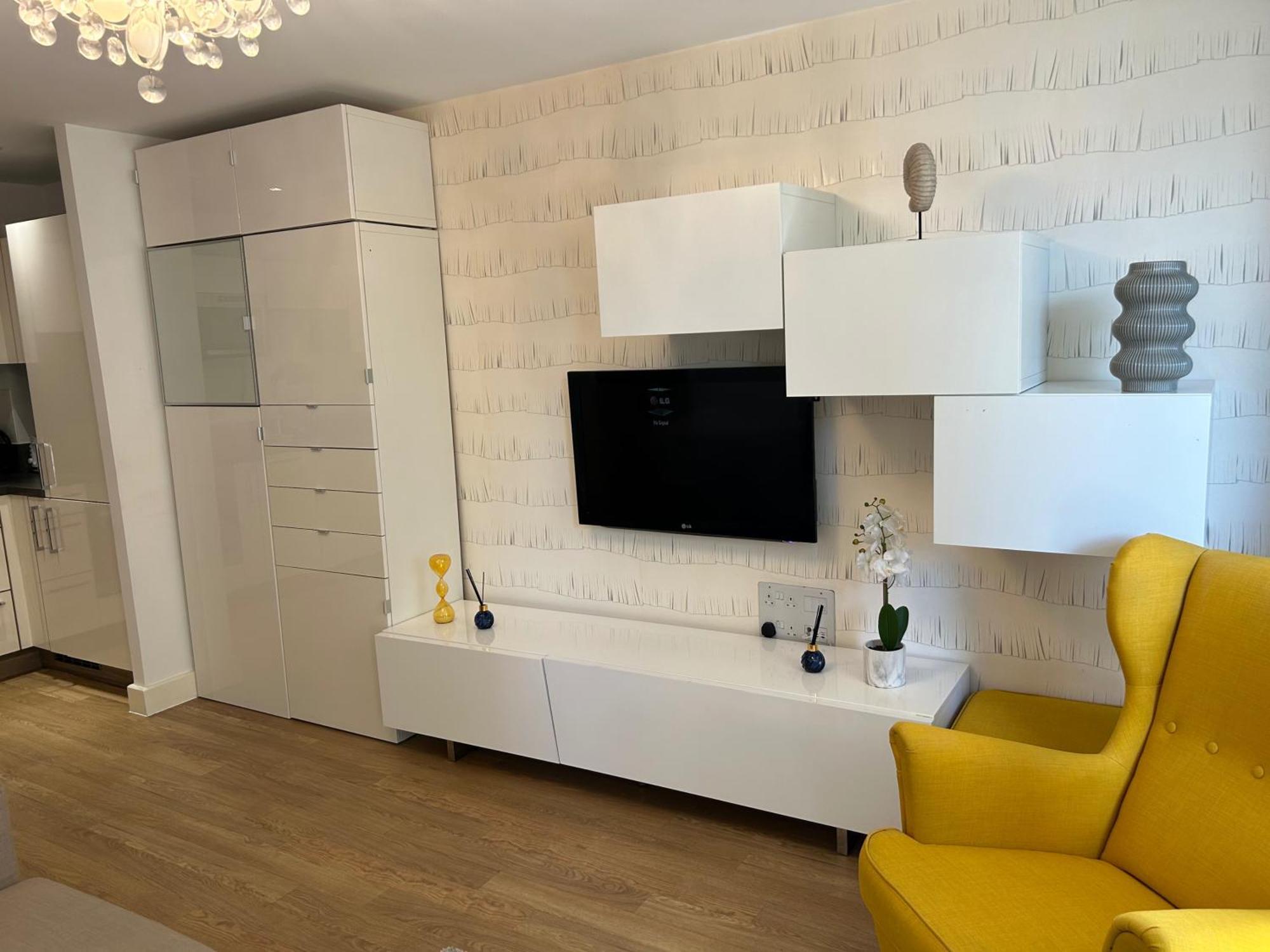 1-Bed Apt Sleeps 4 Central To Shops & Transport Apartamento Londres