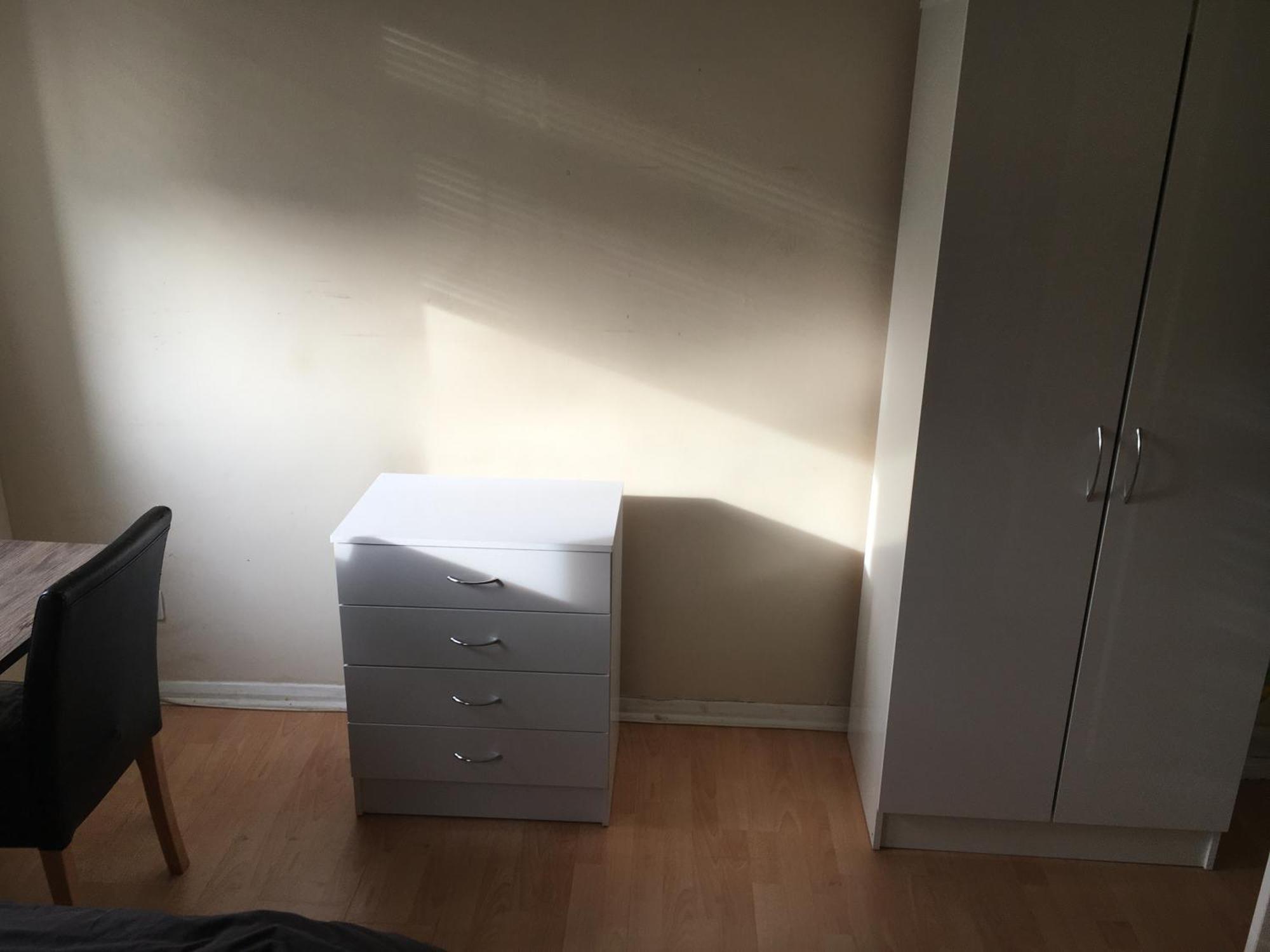 Newham Residence Guest house *