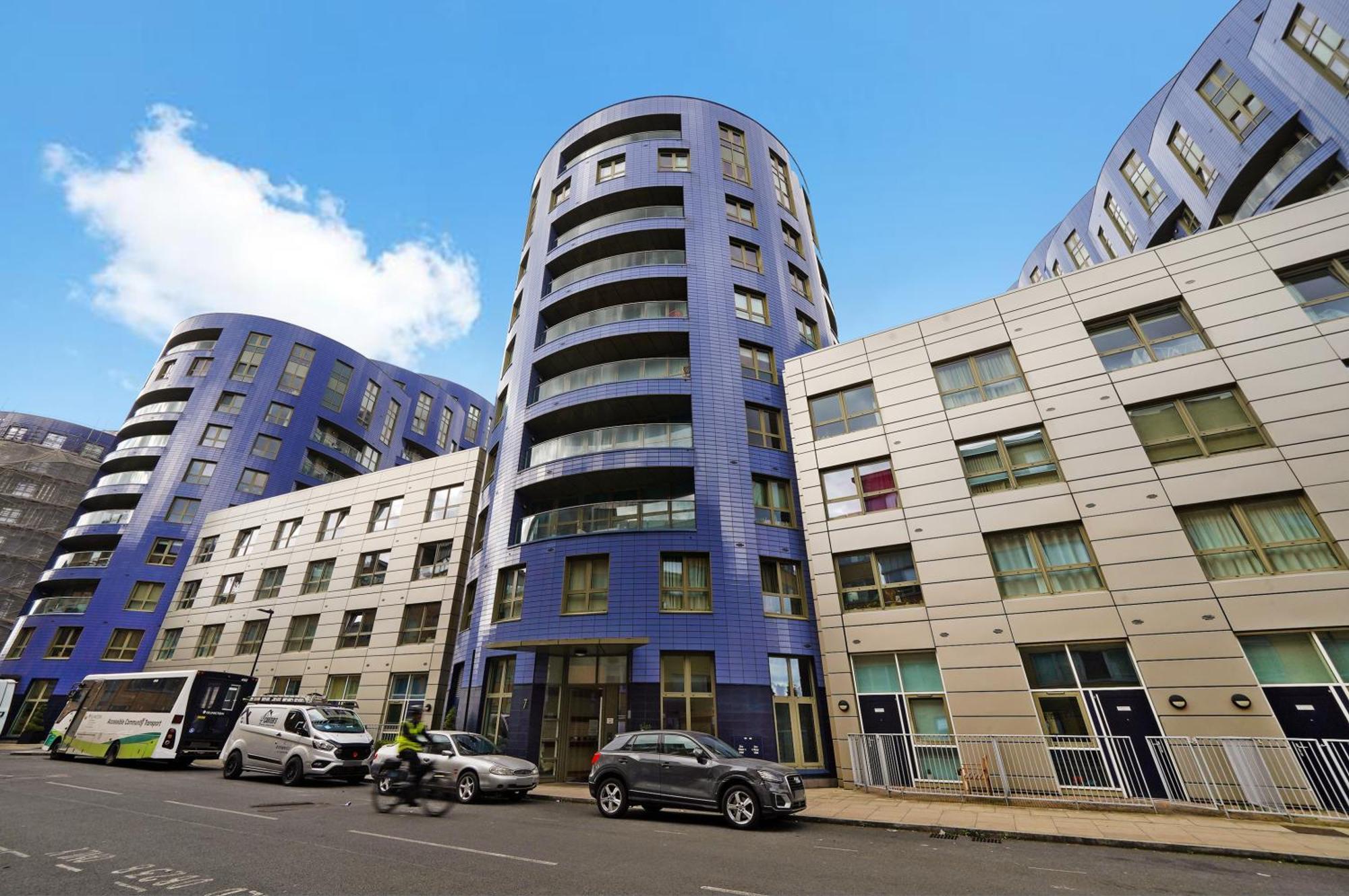 Modern 2-bedroom Flat Near Emirates Stadium - Apartment