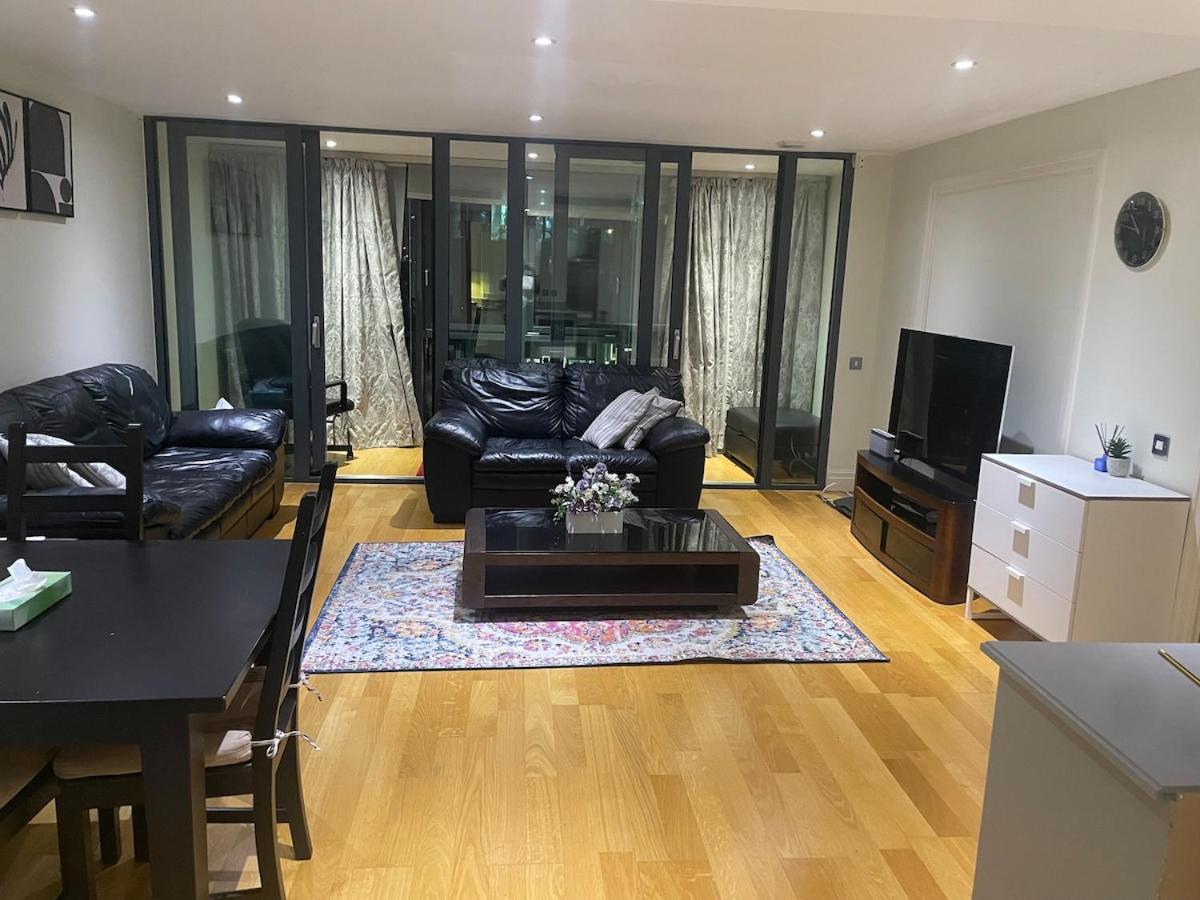 Away From - Flat In Paddington * London