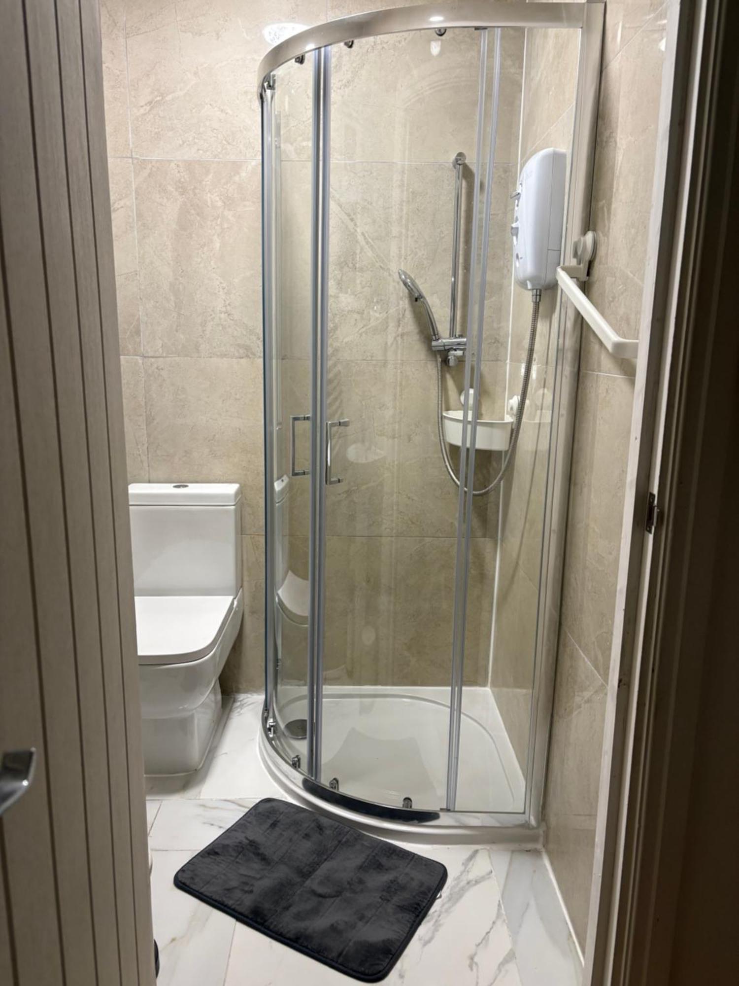 Homestay Comfy Private Wembley Stadium 6 Minutes Away *