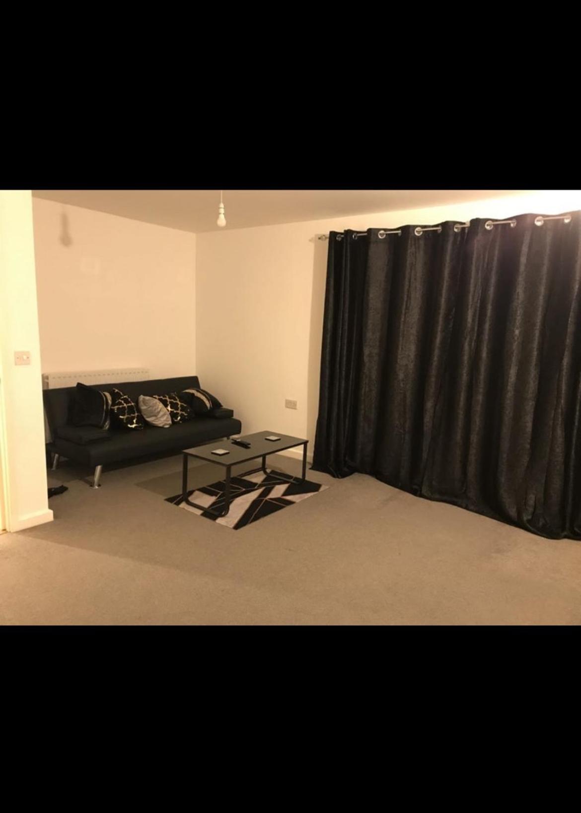 Luxurious Bedroom In One Bed Apartment * London