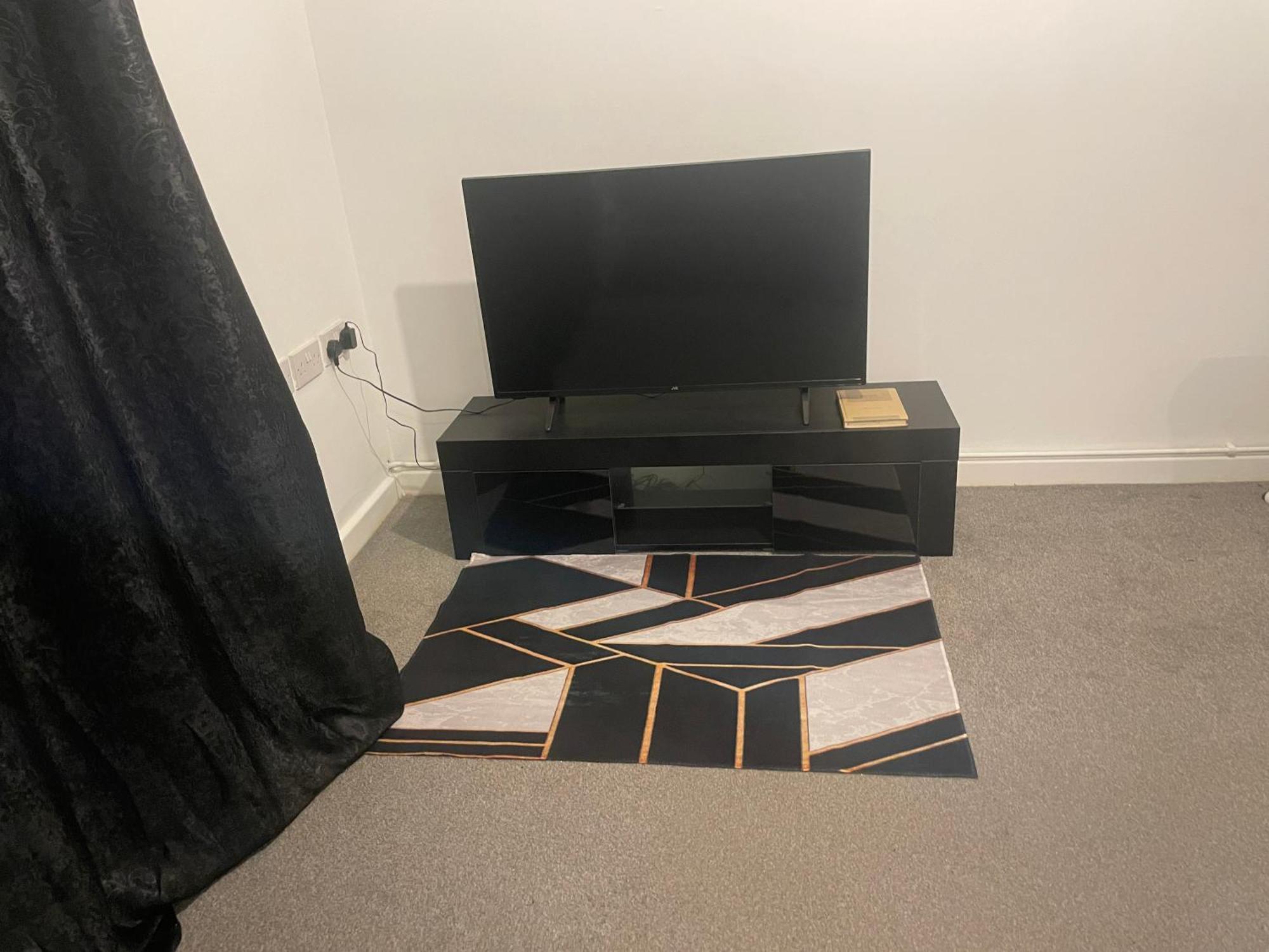 Apartment Luxurious Bedroom In One Bed Apartment *