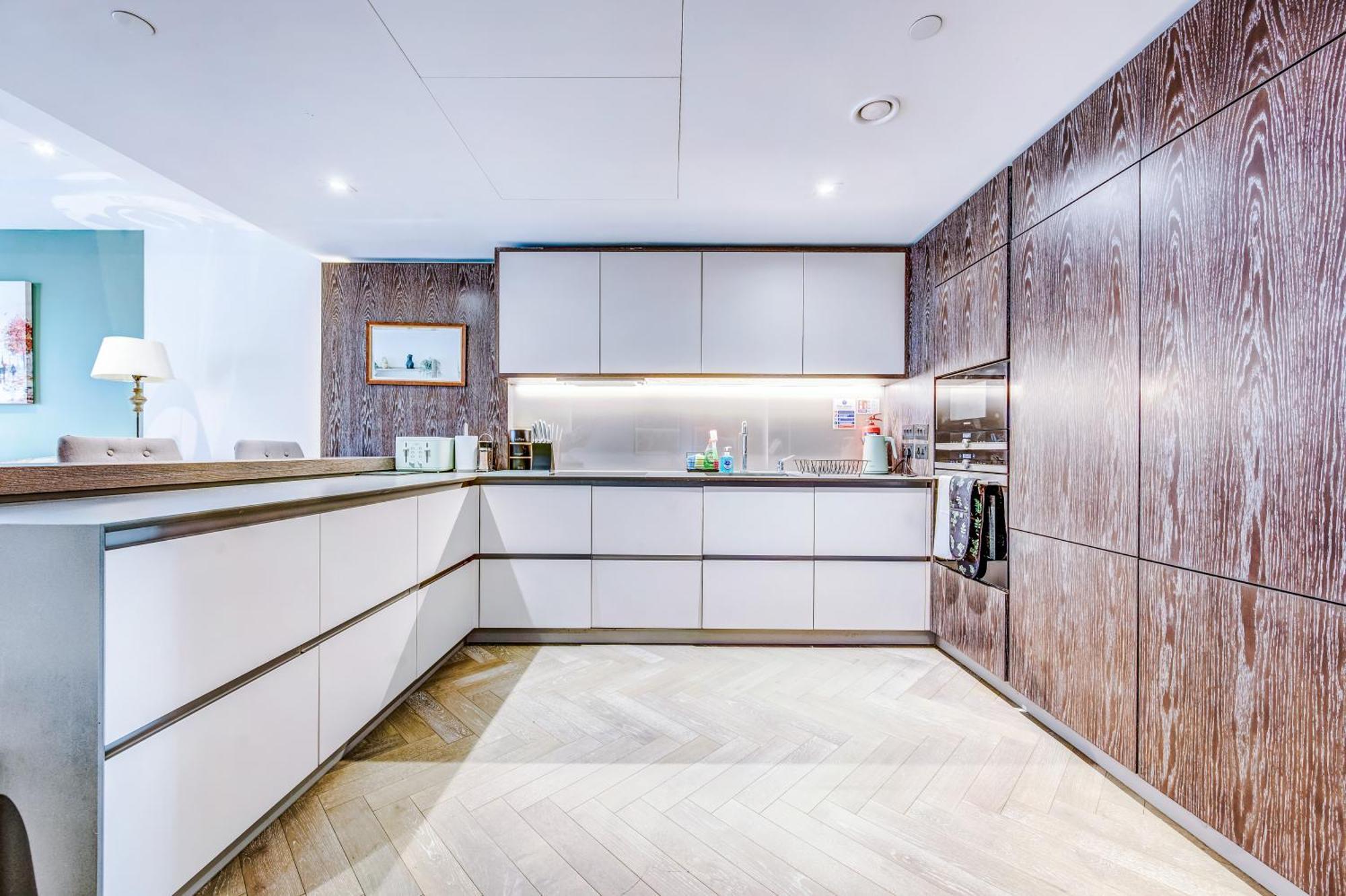 Pristine In Battersea By 53 Degrees Property, Ideal For Long Term Stays! Apartment