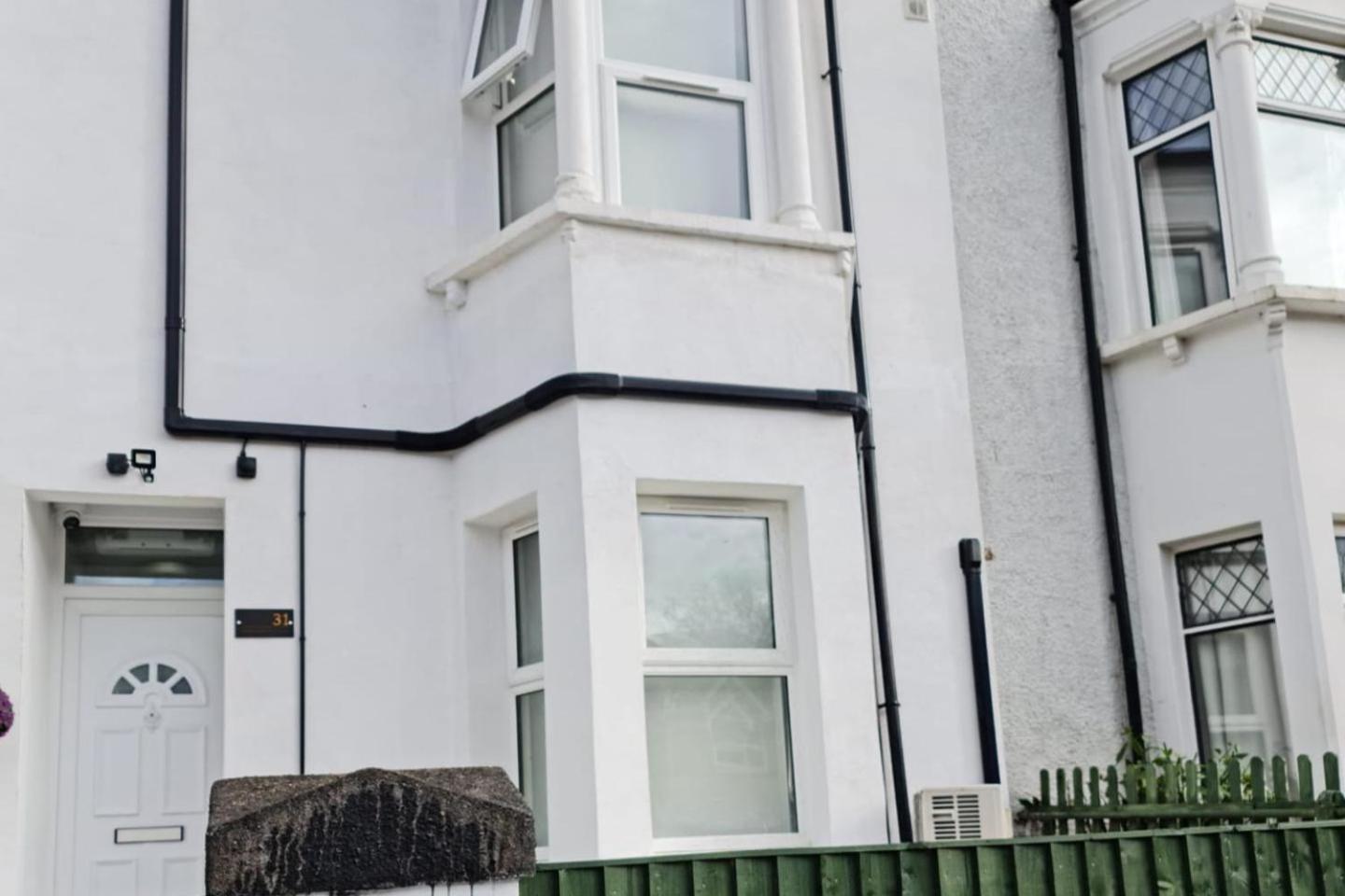 Studio-sleeps 2-garden-30 Min Ldn Apartment London