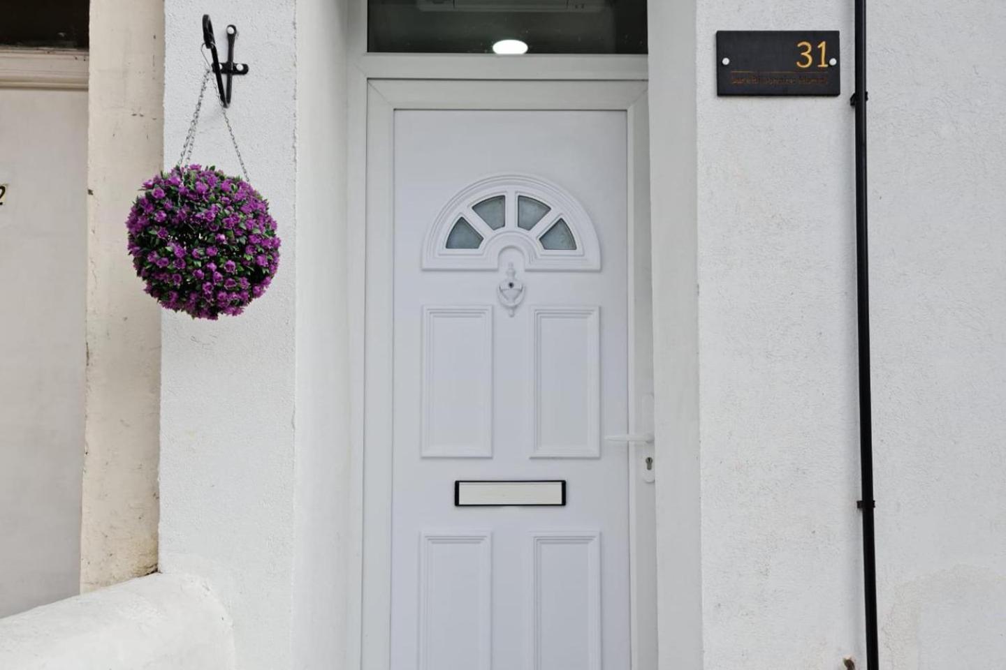 Studio-sleeps 2-garden-30 Min Ldn