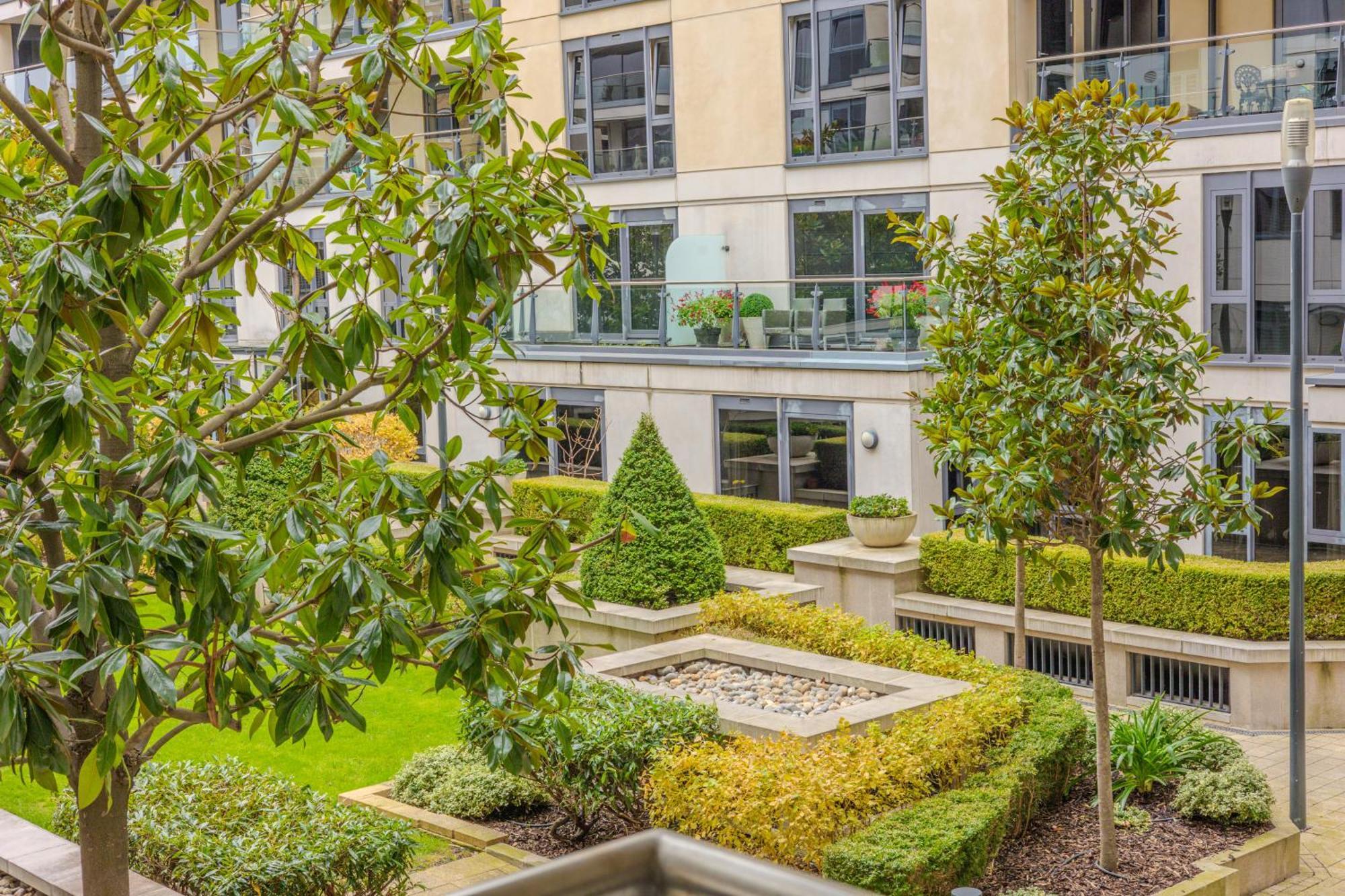Upscale 3br W Balcony, 3min Railway Station Apartamento Londres