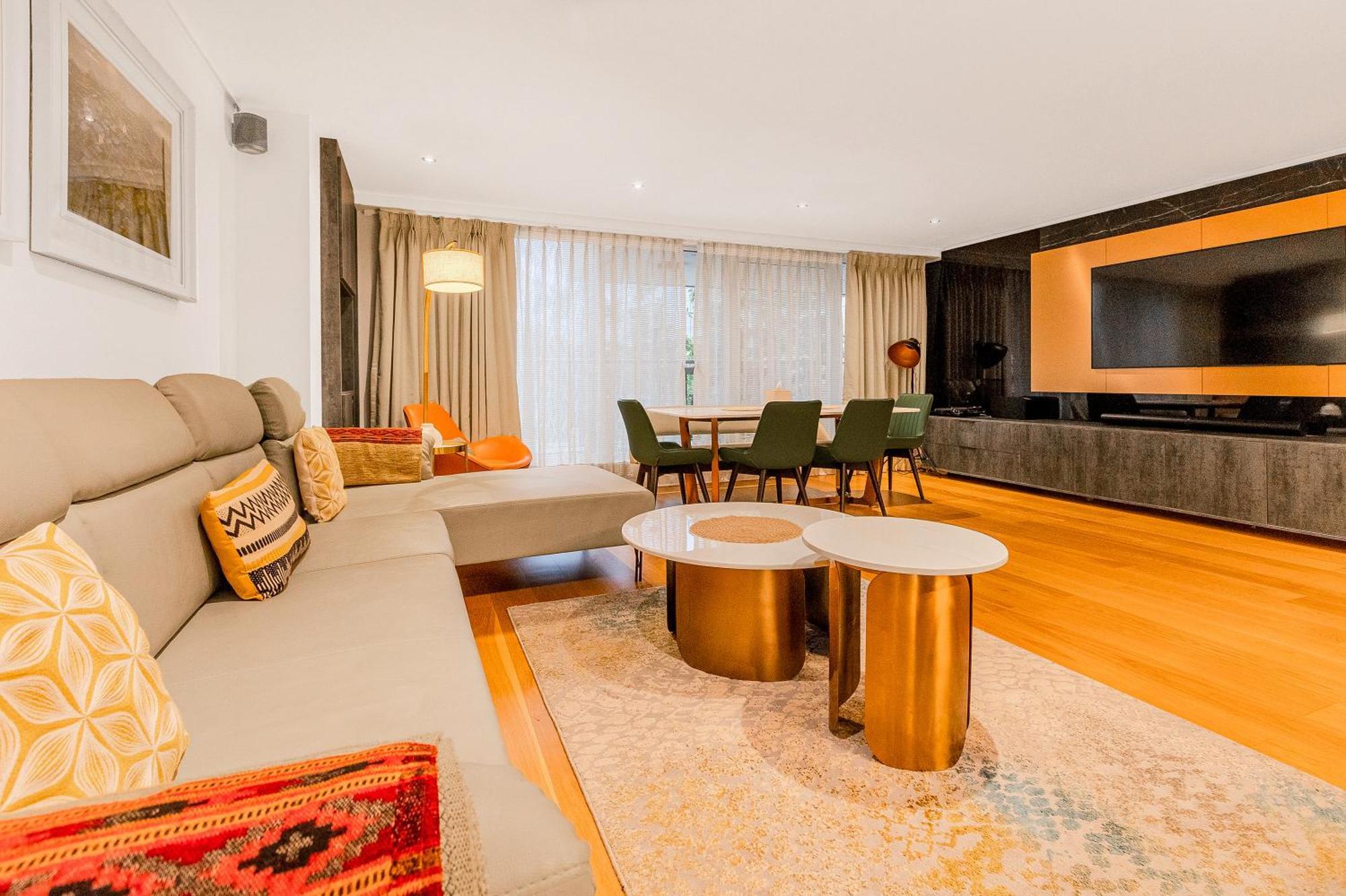 Upscale 3br W Balcony, 3min Railway Station Apartamento Londres