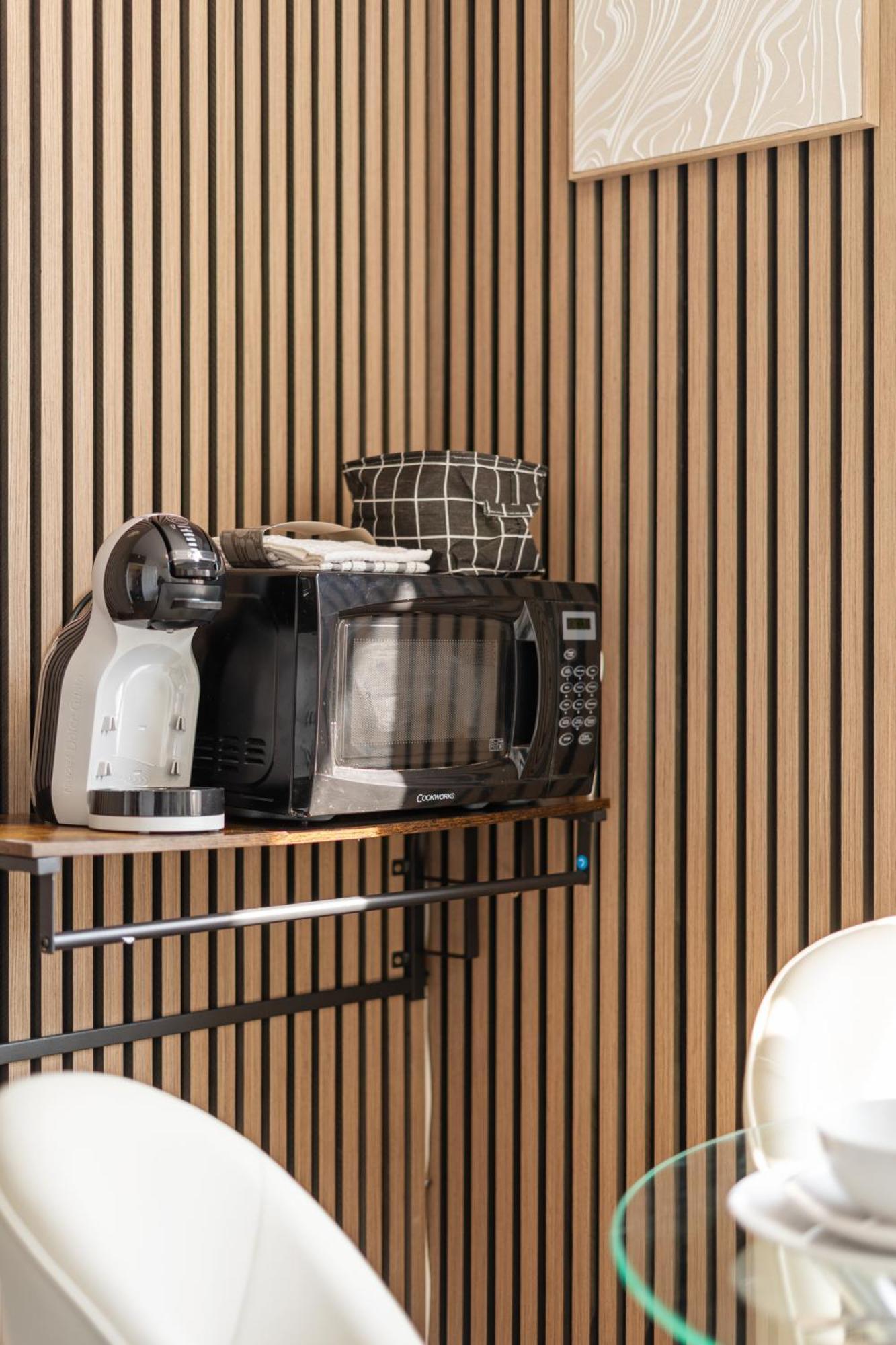 Stylish In The Heart Of Soho Your West End Escape! Gsg Appartement Londen