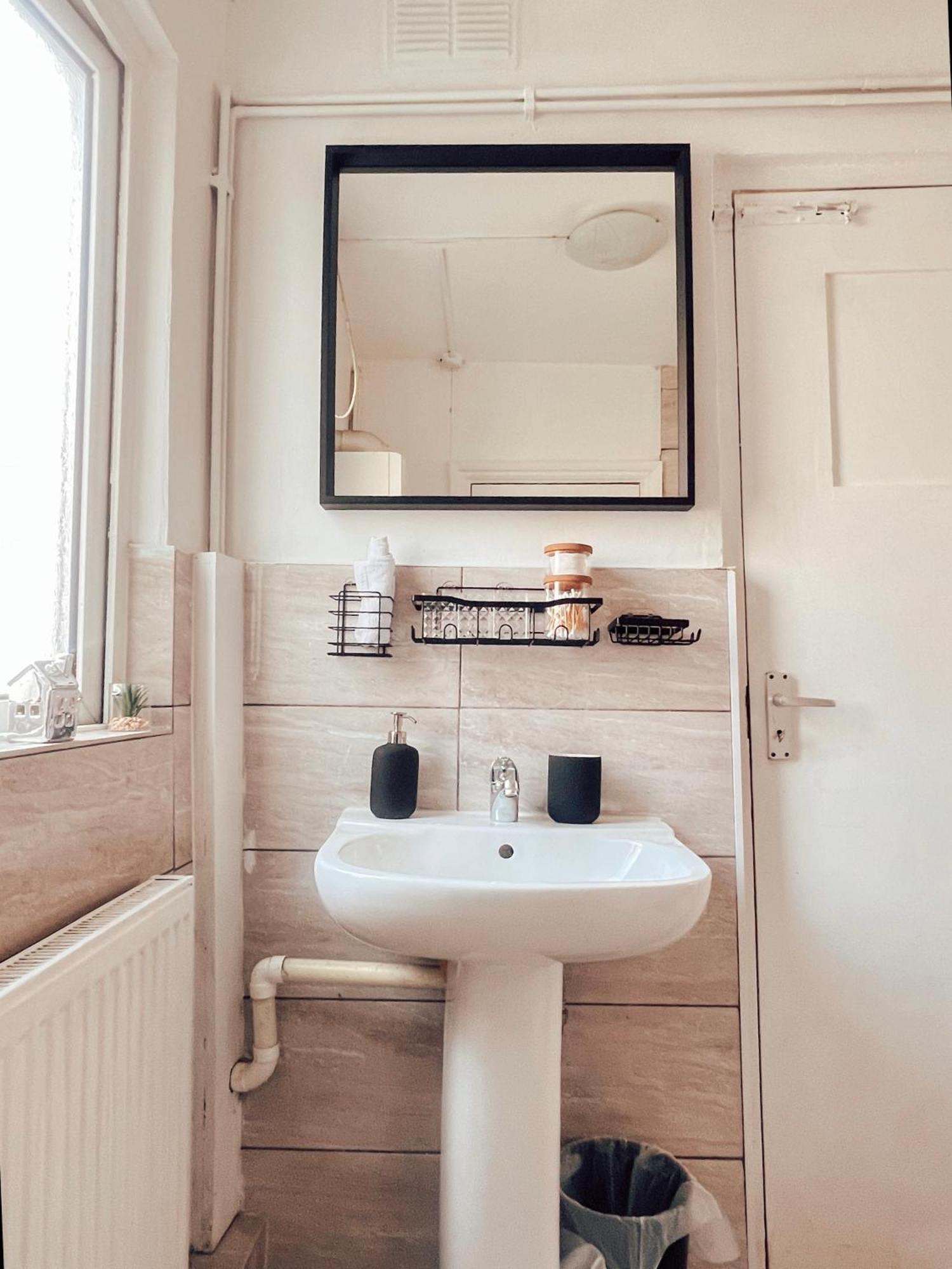 Big 1-bed Flat Elephant & Castle Apartment *