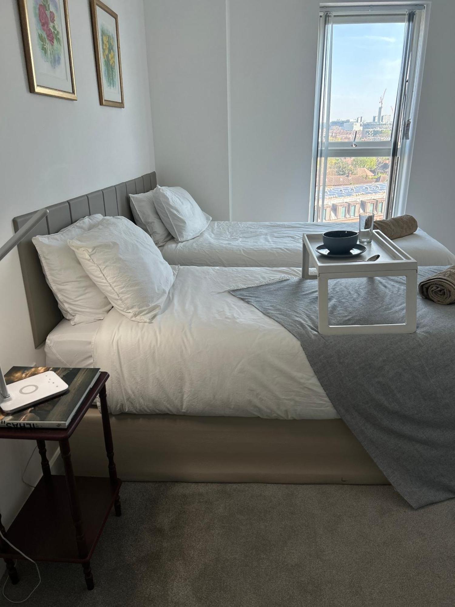 Dionisio Cozy * London
