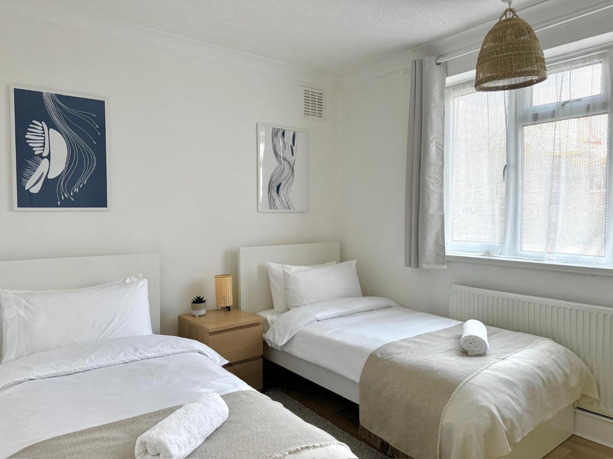 Apartment Your Cosy Get-away 5 Minutes From Canning Town Station, Near Excel & O2 London