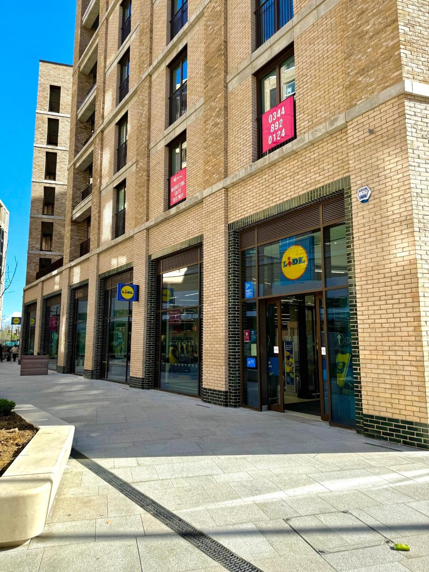 Your Cosy Get-away 5 Minutes From Canning Town Station, Near Excel & O2 *