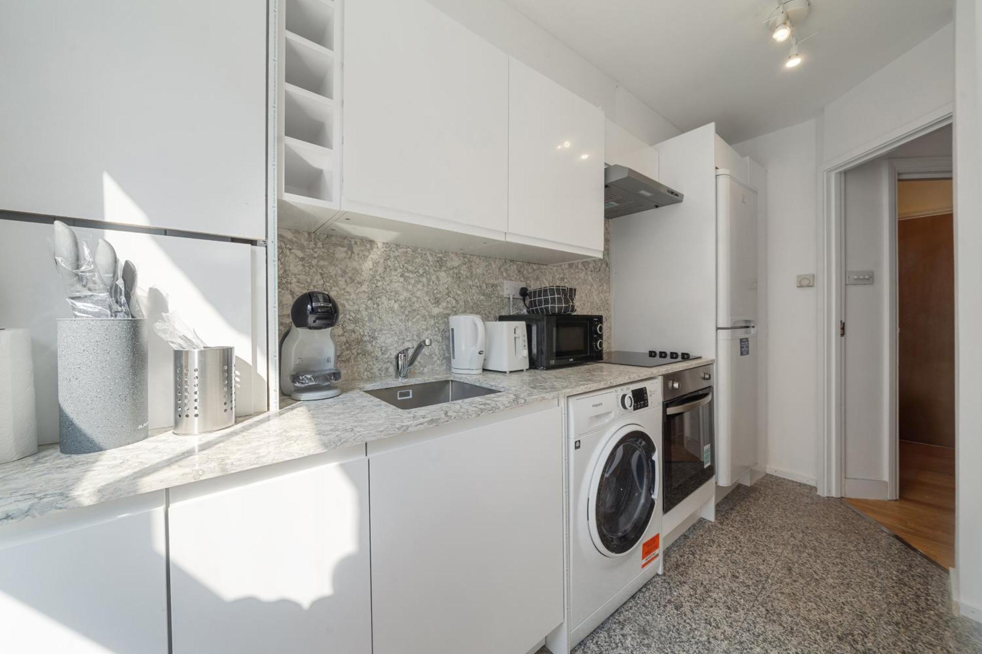 Stylish & Bright In The Heart Of Soho Unbeatable Location Wd8 Apartment London