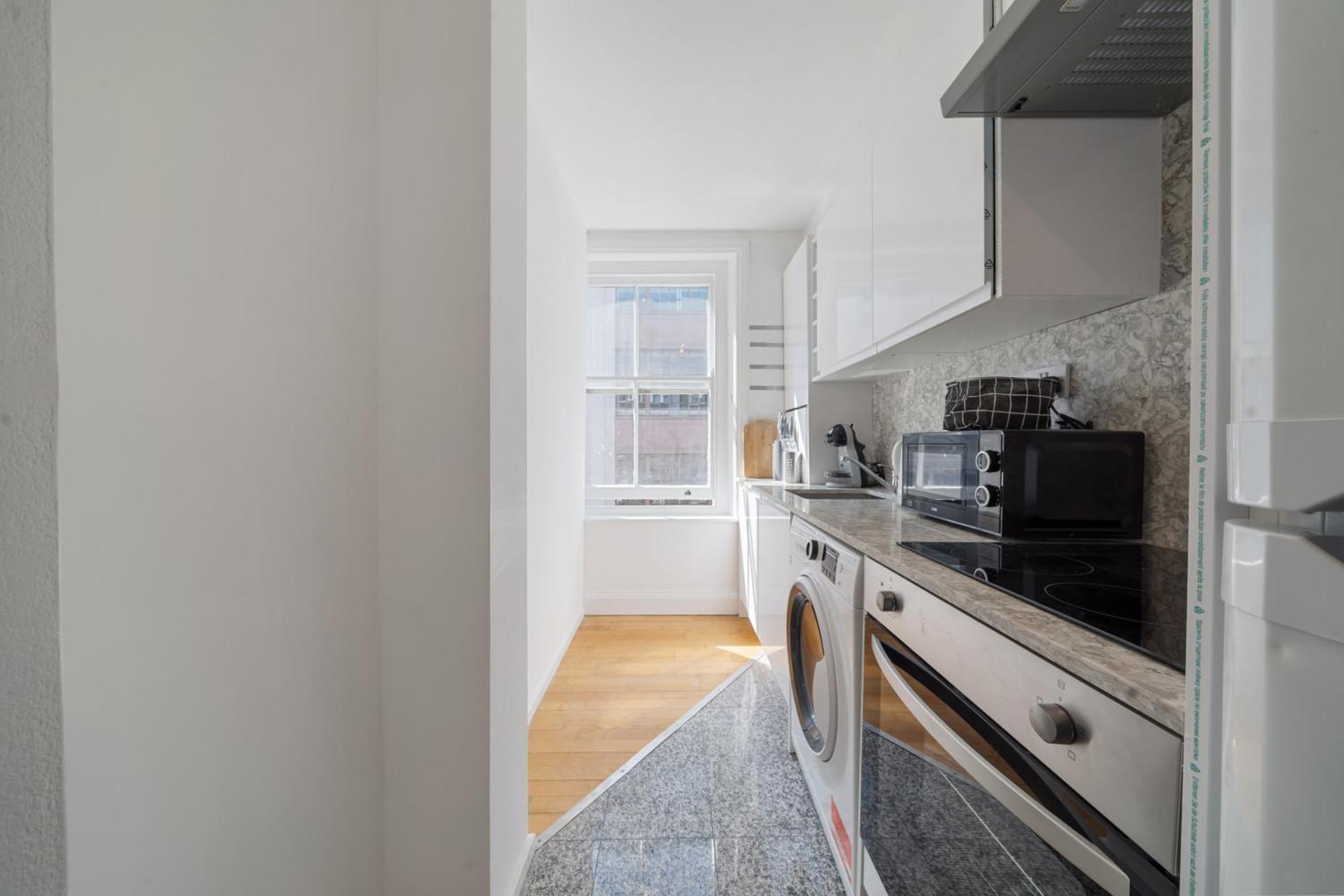 Stylish & Bright In The Heart Of Soho Unbeatable Location Wd8 Apartment
