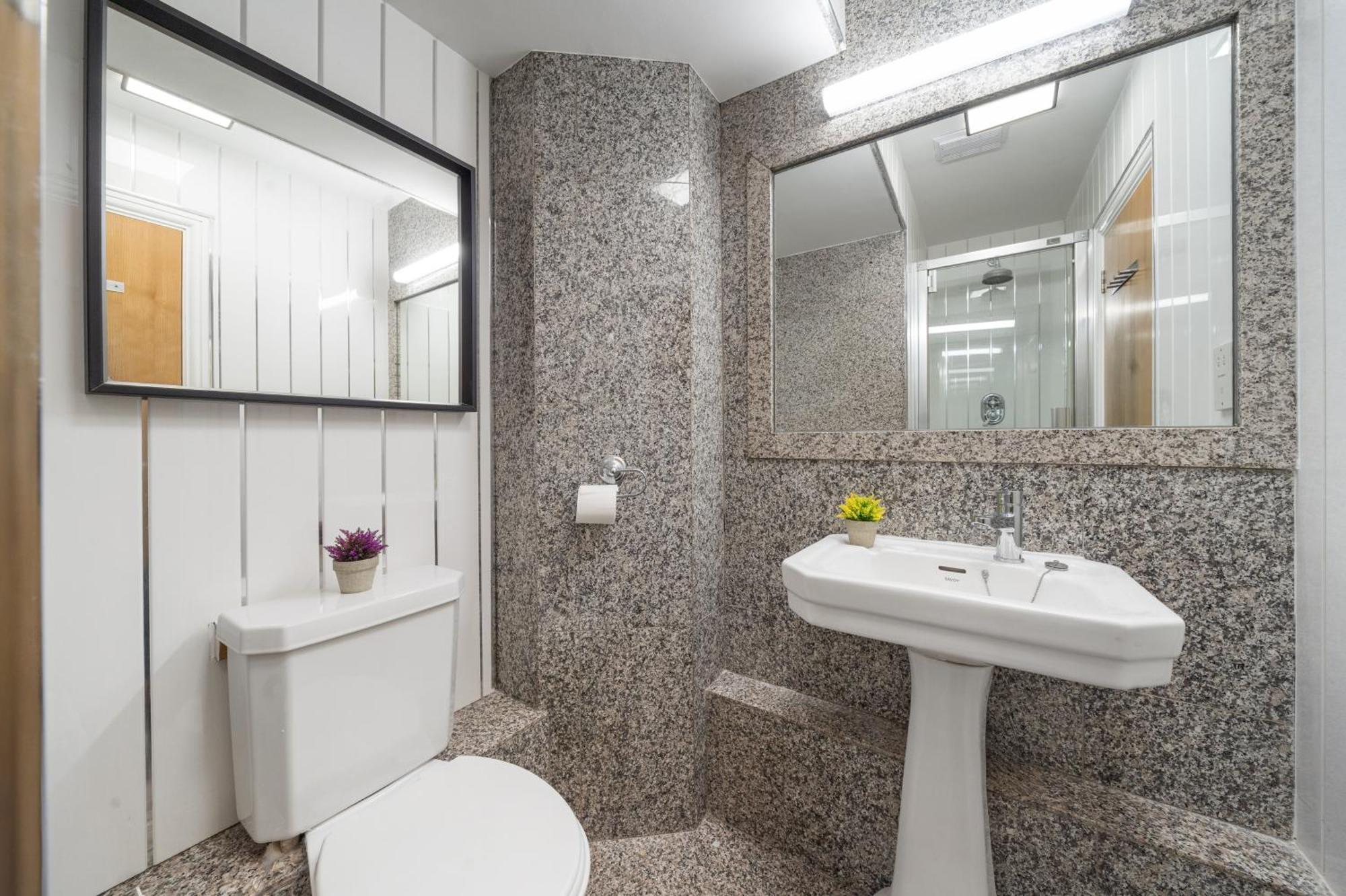 Stylish & Bright In The Heart Of Soho Unbeatable Location Wd8 London