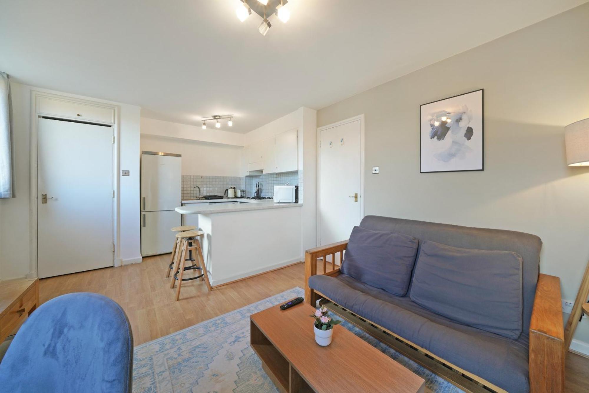 Apartment Timeless Elegance In Haggerston