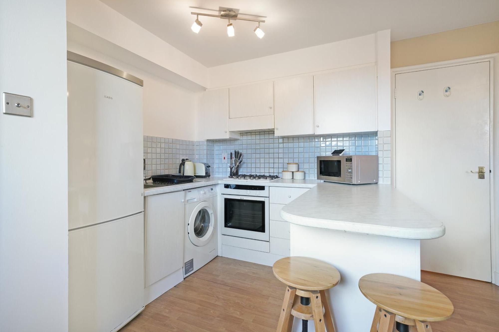 Timeless Elegance In Haggerston Apartment *