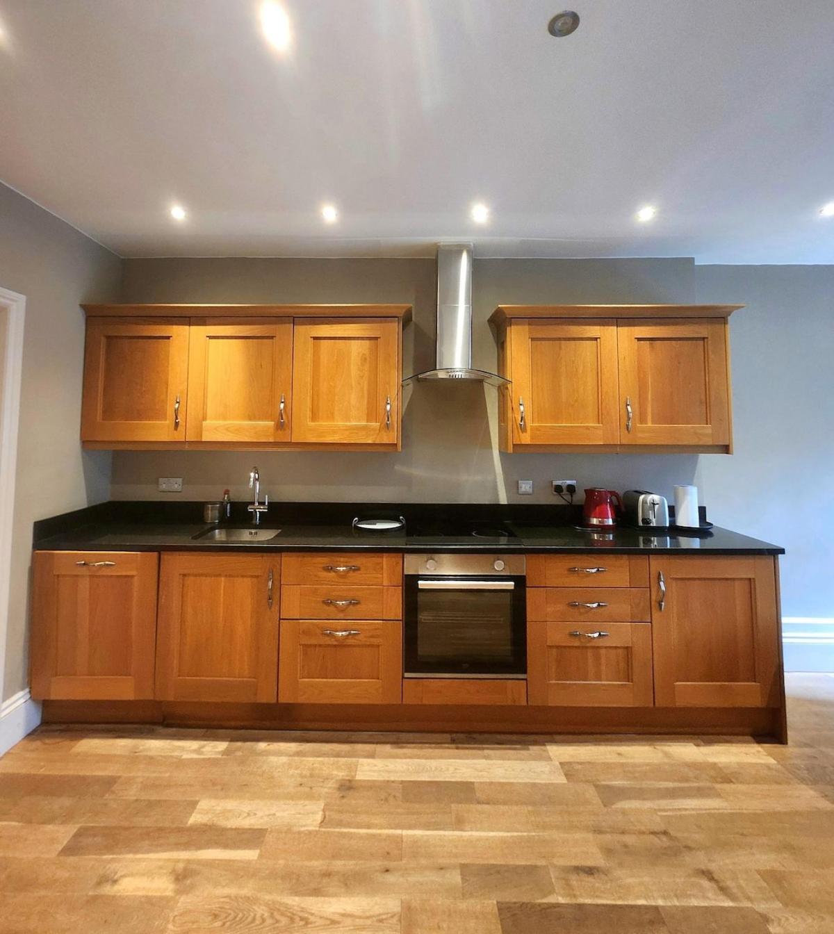 5 Bedrooms House In Chelsea Apartment