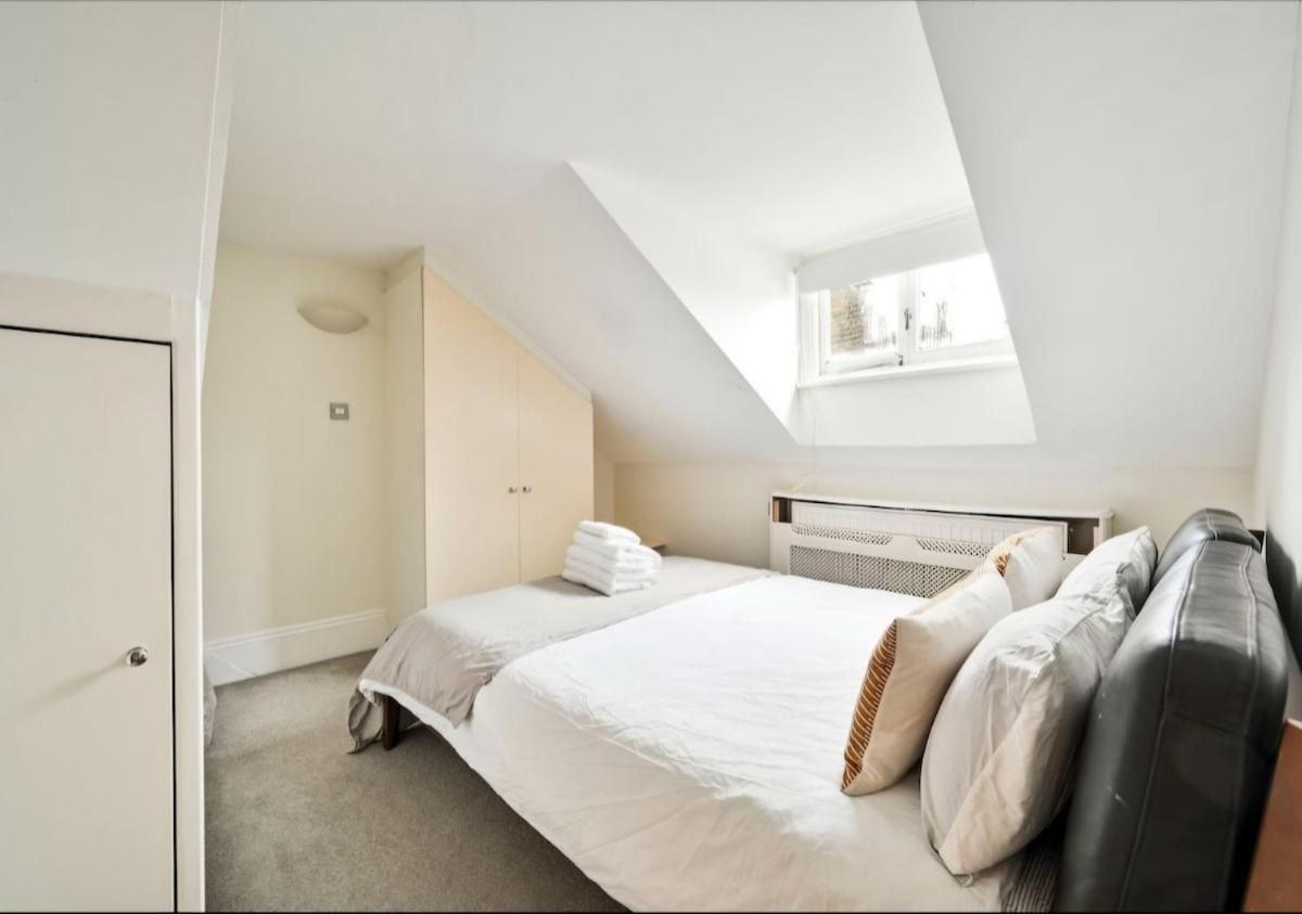 5 Bedrooms House In Chelsea * London