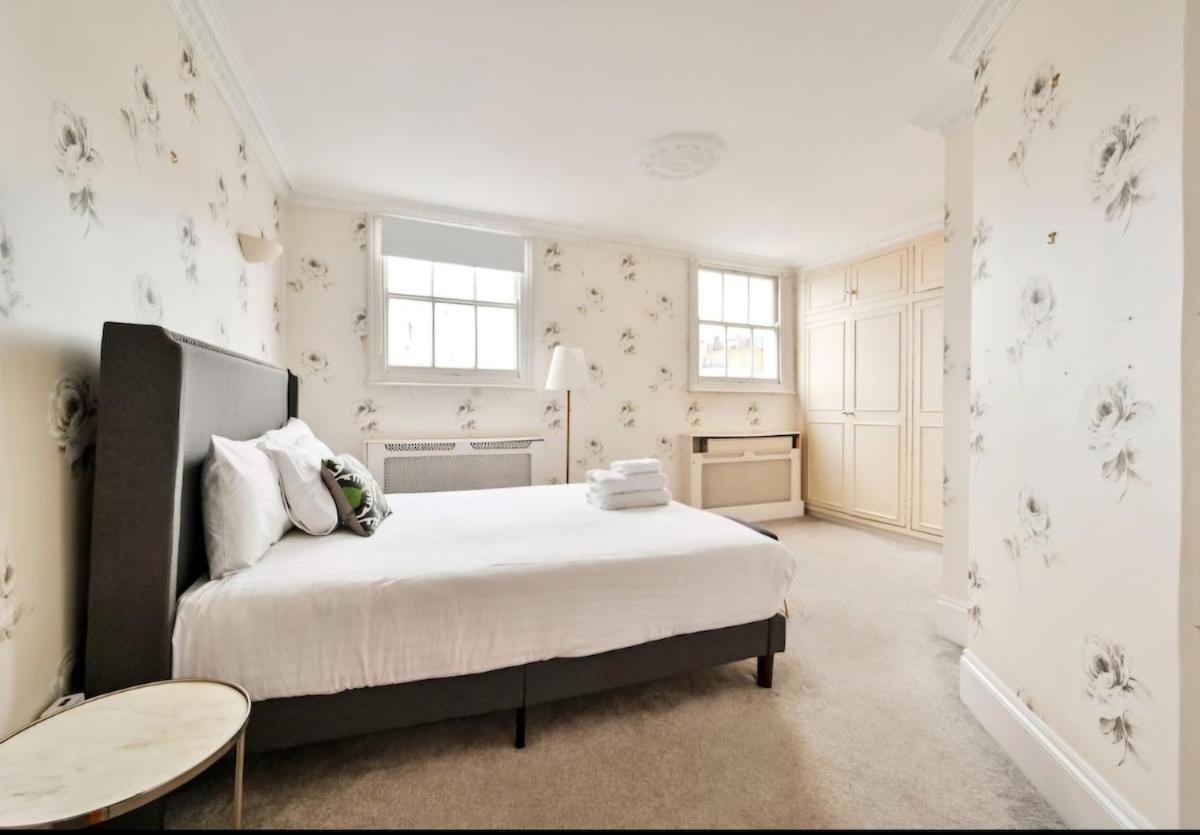 5 Bedrooms House In Chelsea * London