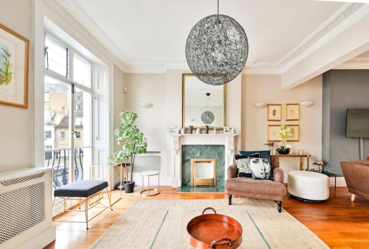 5 Bedrooms House In Chelsea London