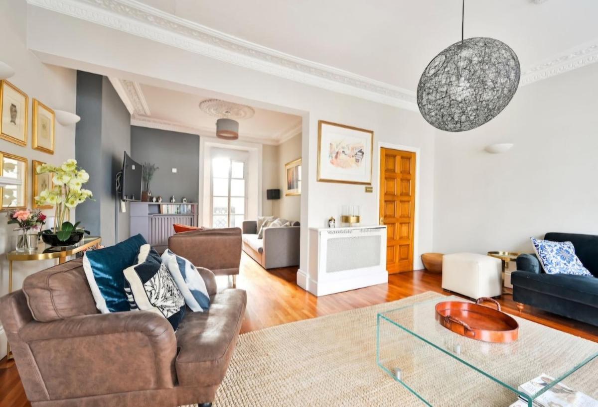 5 Bedrooms House In Chelsea * London