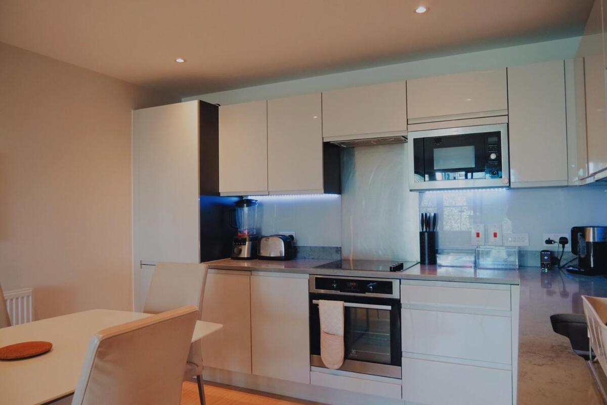 Stunning Two Bedroom Appartement *
