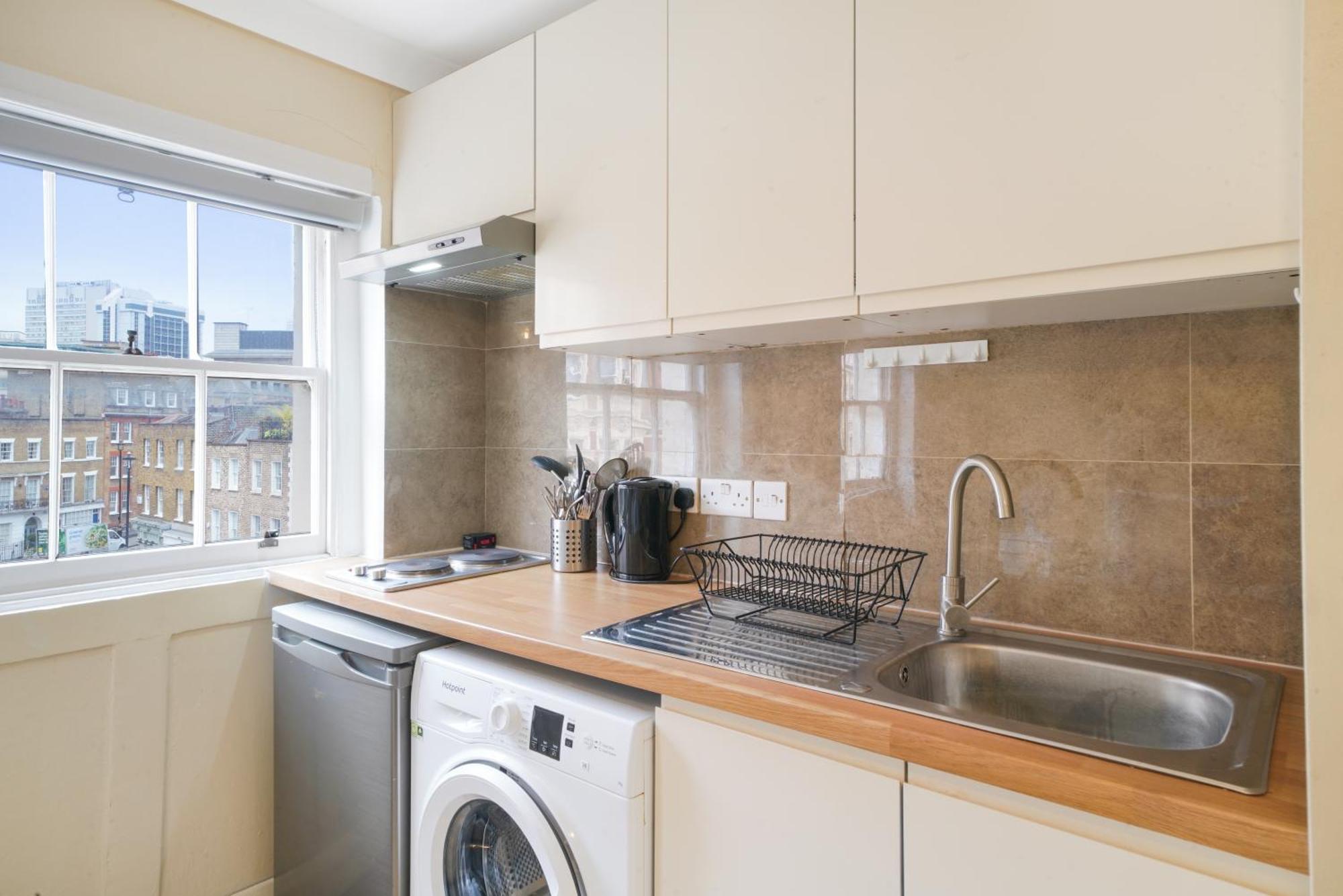 Serviced In W1 Zone 1 Apartment