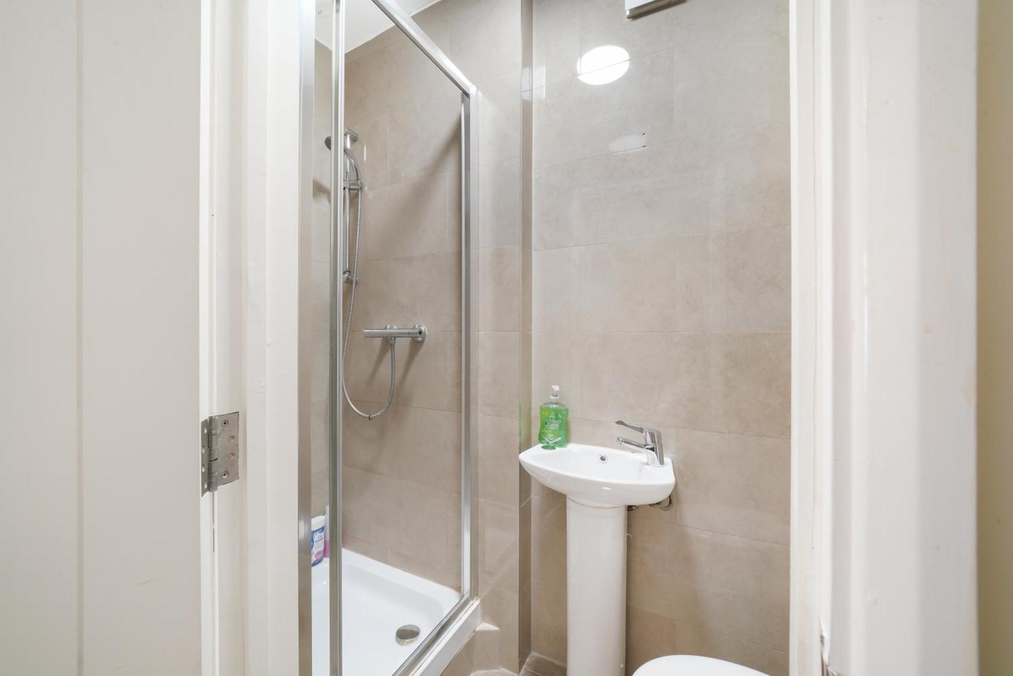 Serviced In W1 Zone 1 Apartment London