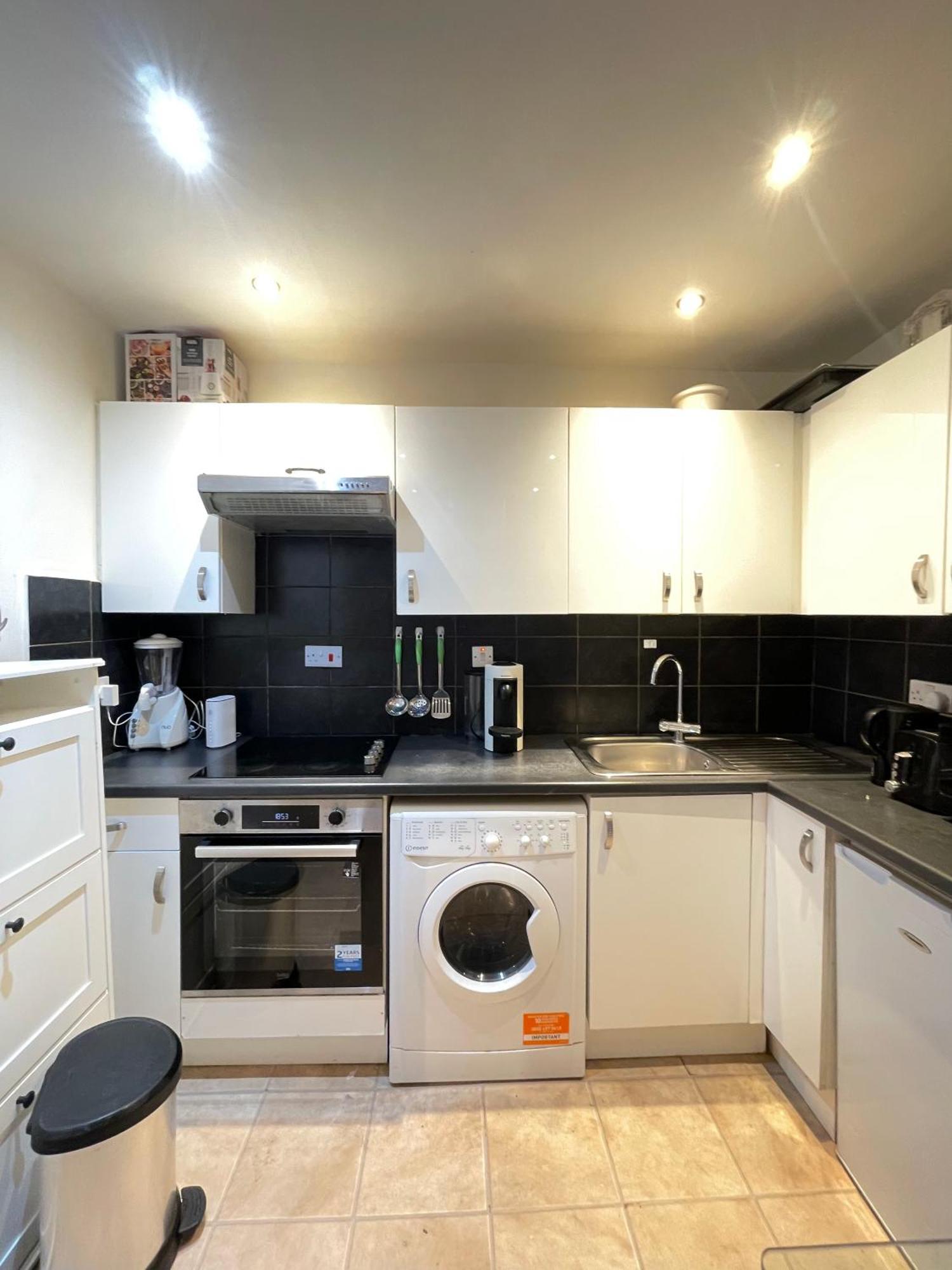 Hyde Park Gate Apartment *