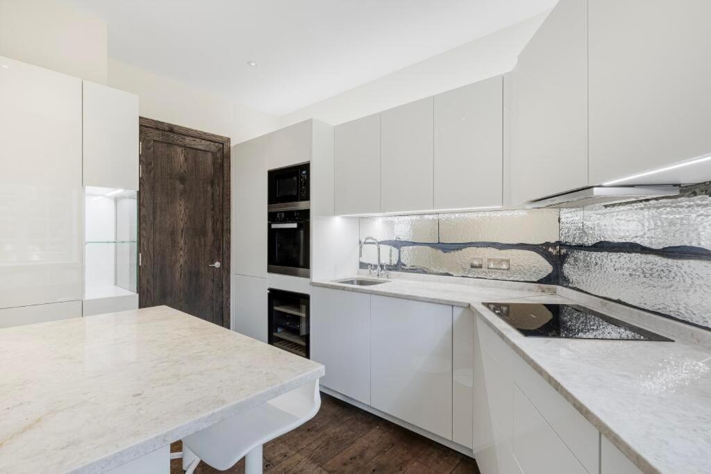 Apartment Spacious And Private By Royal Palace