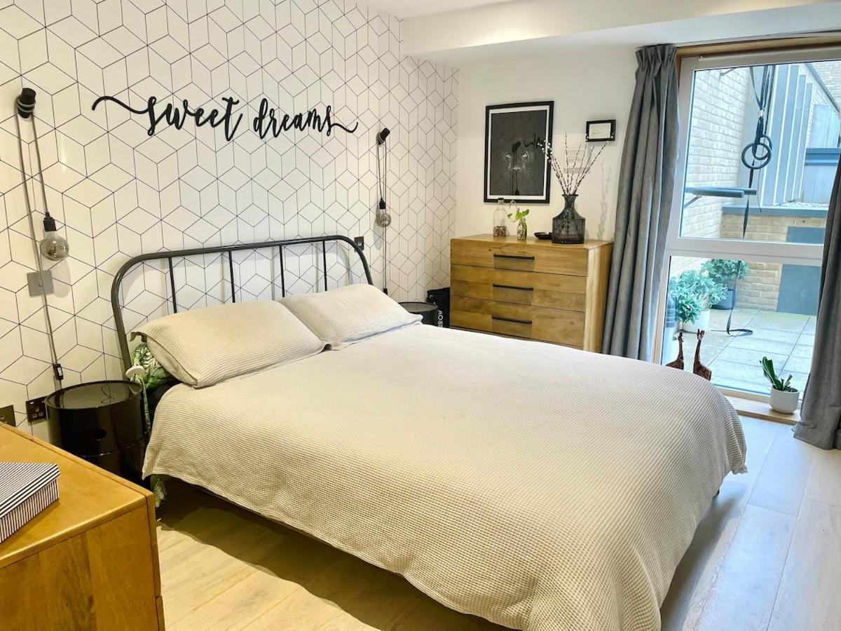 Apartment Stylish & Modern 2-bed With Private Terrace