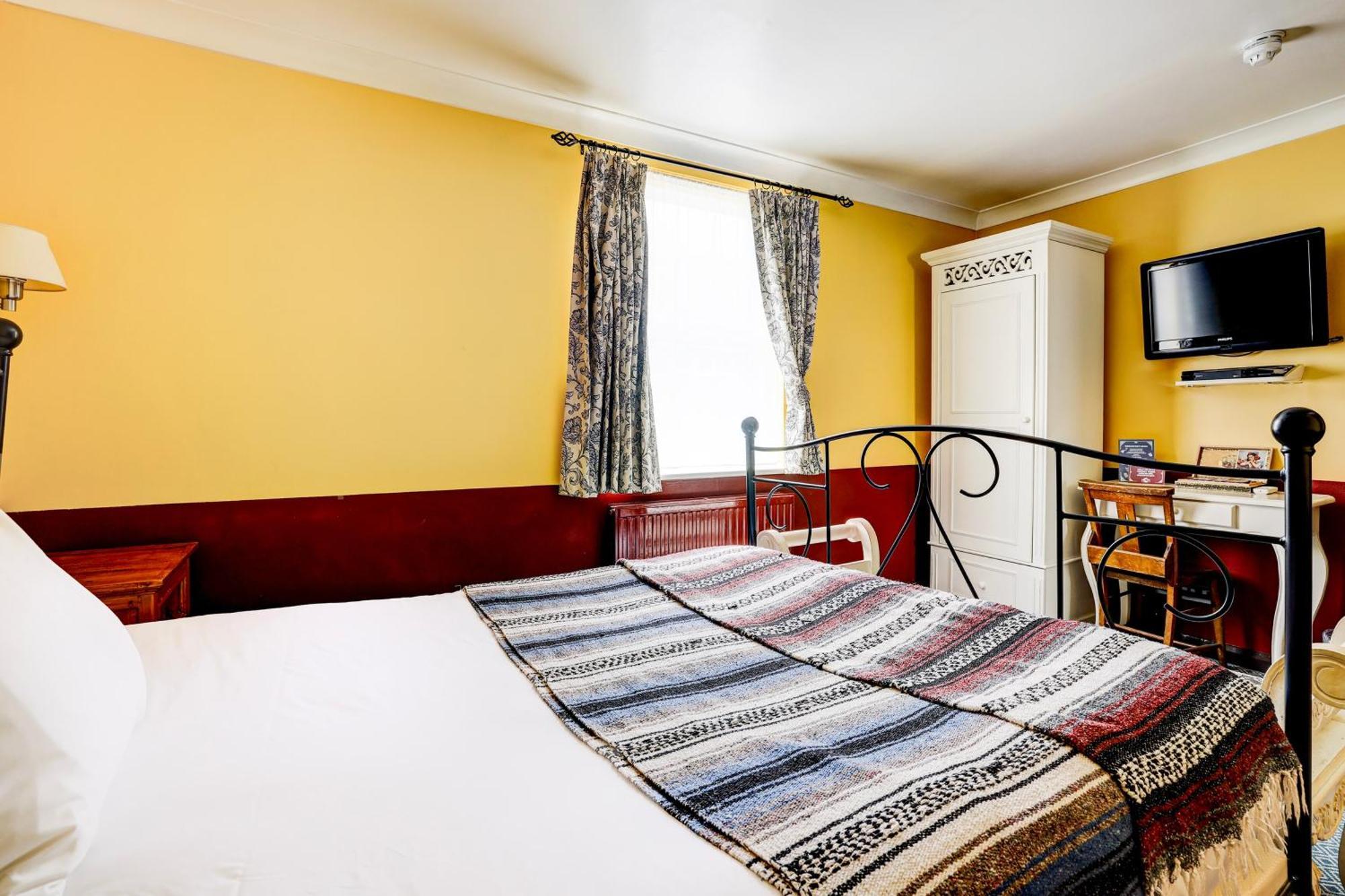 Church Street 3* London