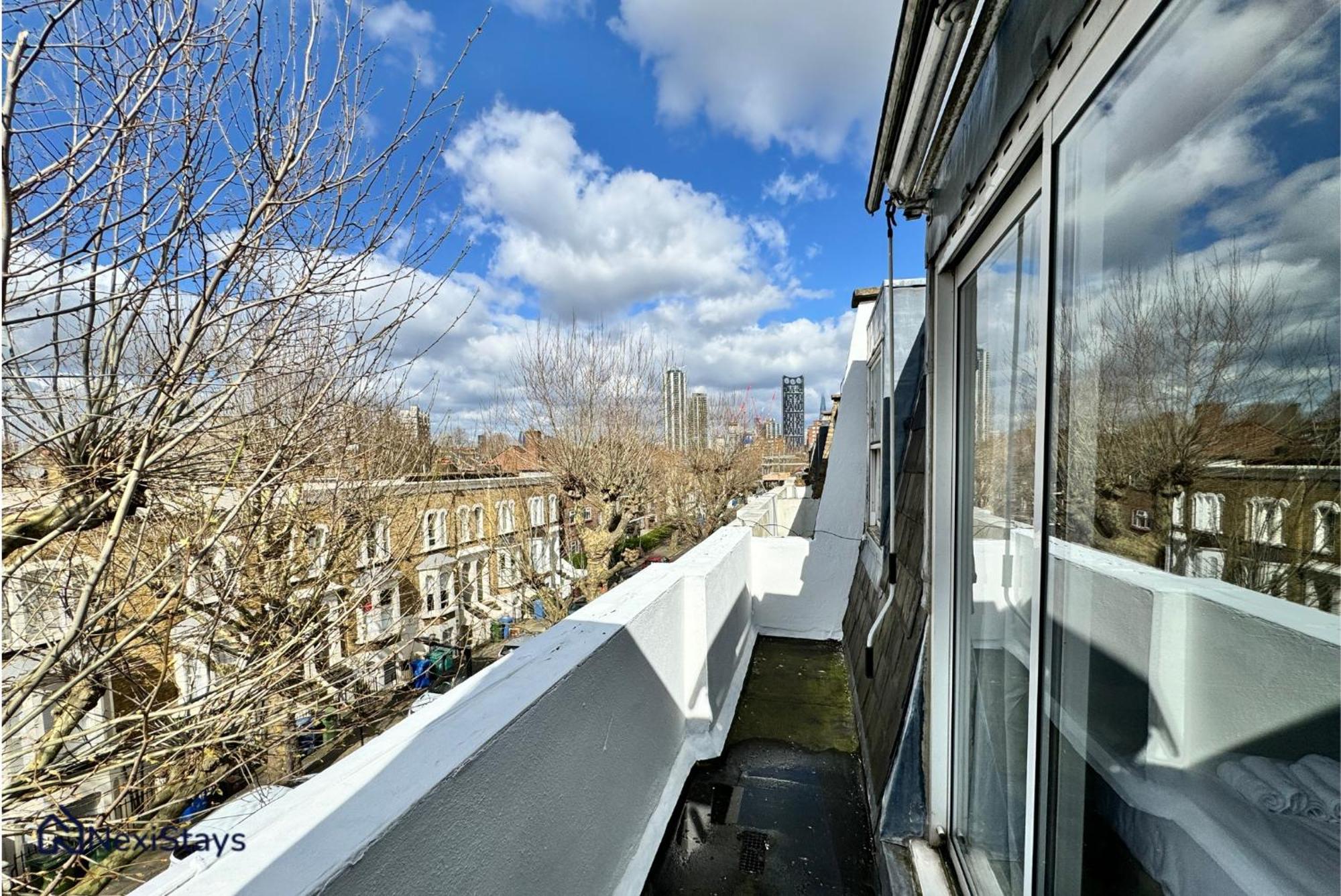 Apartment 10 Mins Walk To The Oval, The Kennington Retreat *