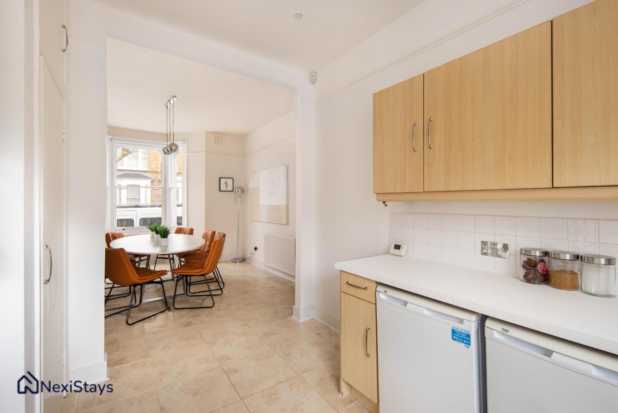 Apartment 10 Mins Walk To The Oval, The Kennington Retreat