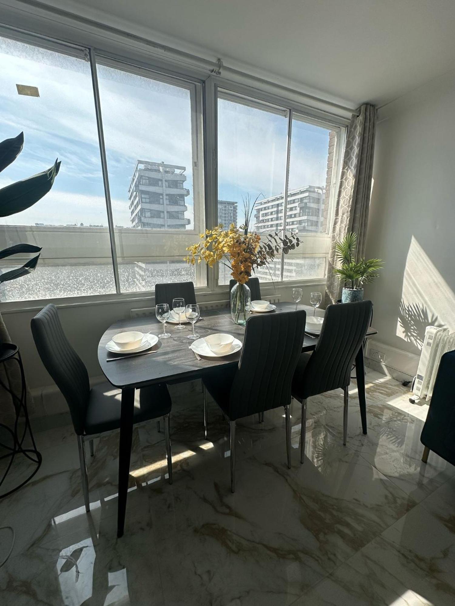 Appartement 4 Bedroom Stylish