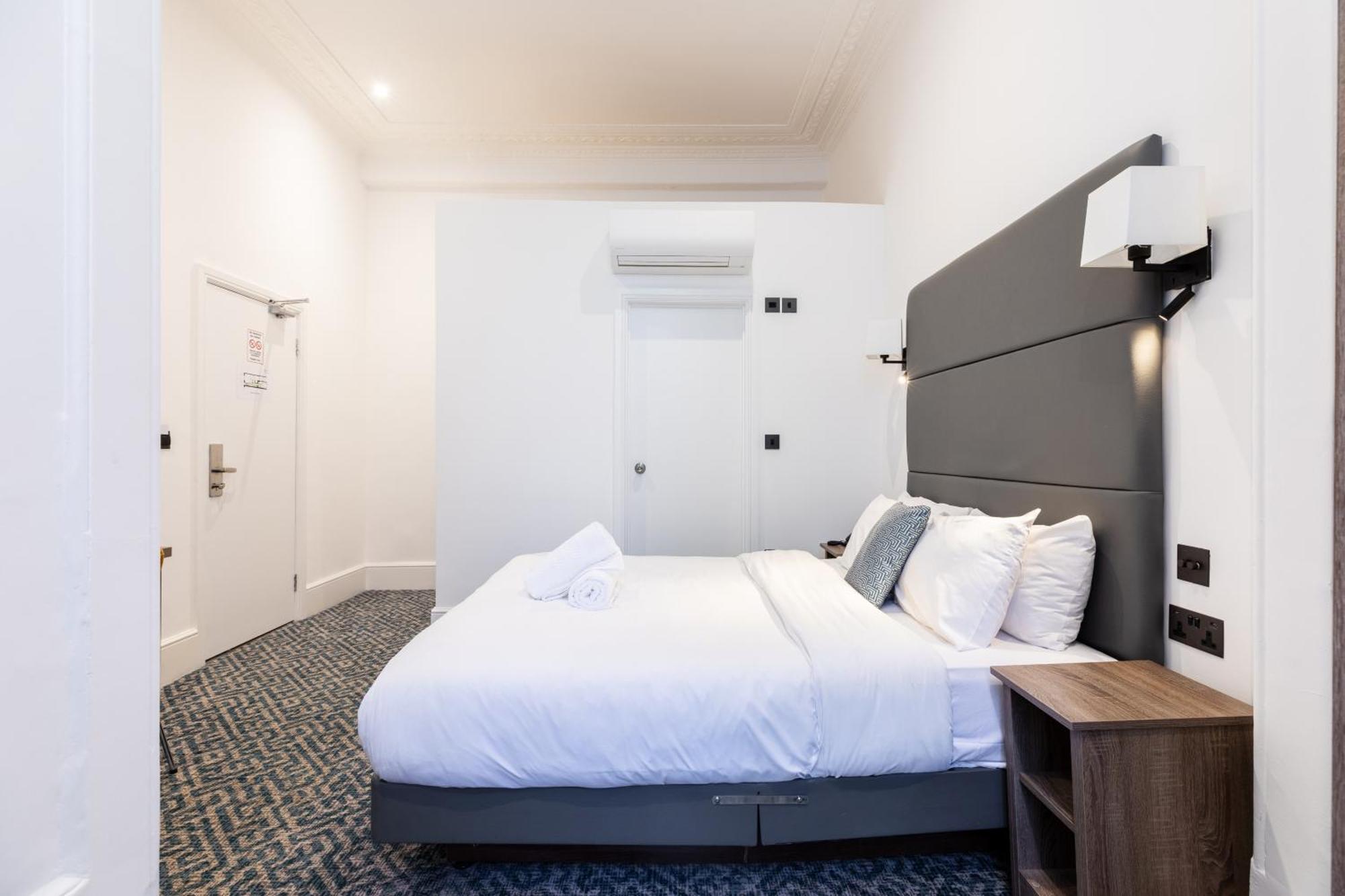 The Chapter - The J Hyde Park Hotel Londen