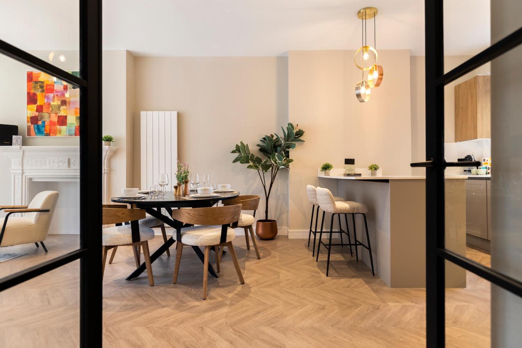 Luxury 3 Bedroom Flat 5 Min Walk To Maida Vale Tube Station Londen