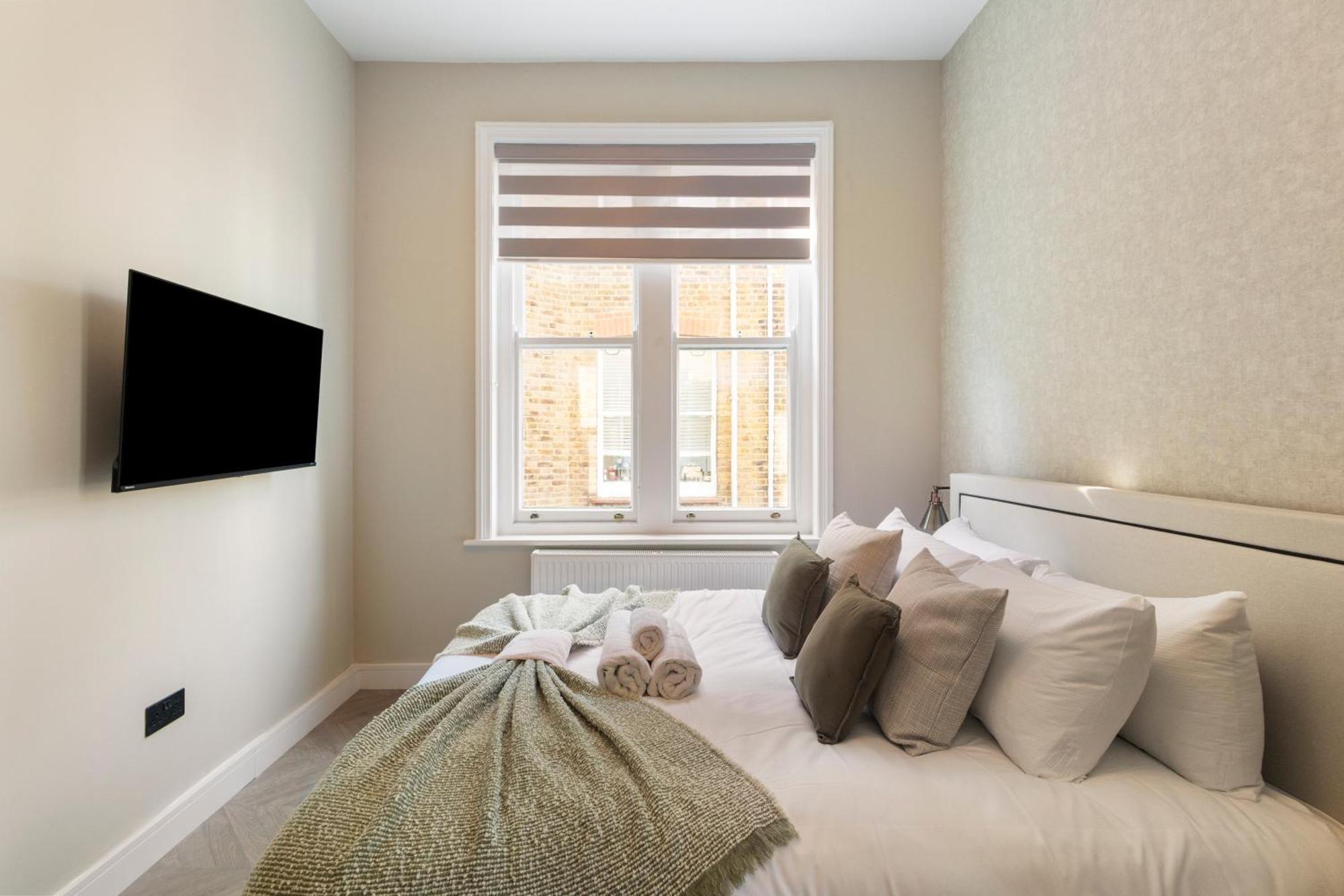 Luxury 3 Bedroom Flat 5 Min Walk To Maida Vale Tube Station Londen
