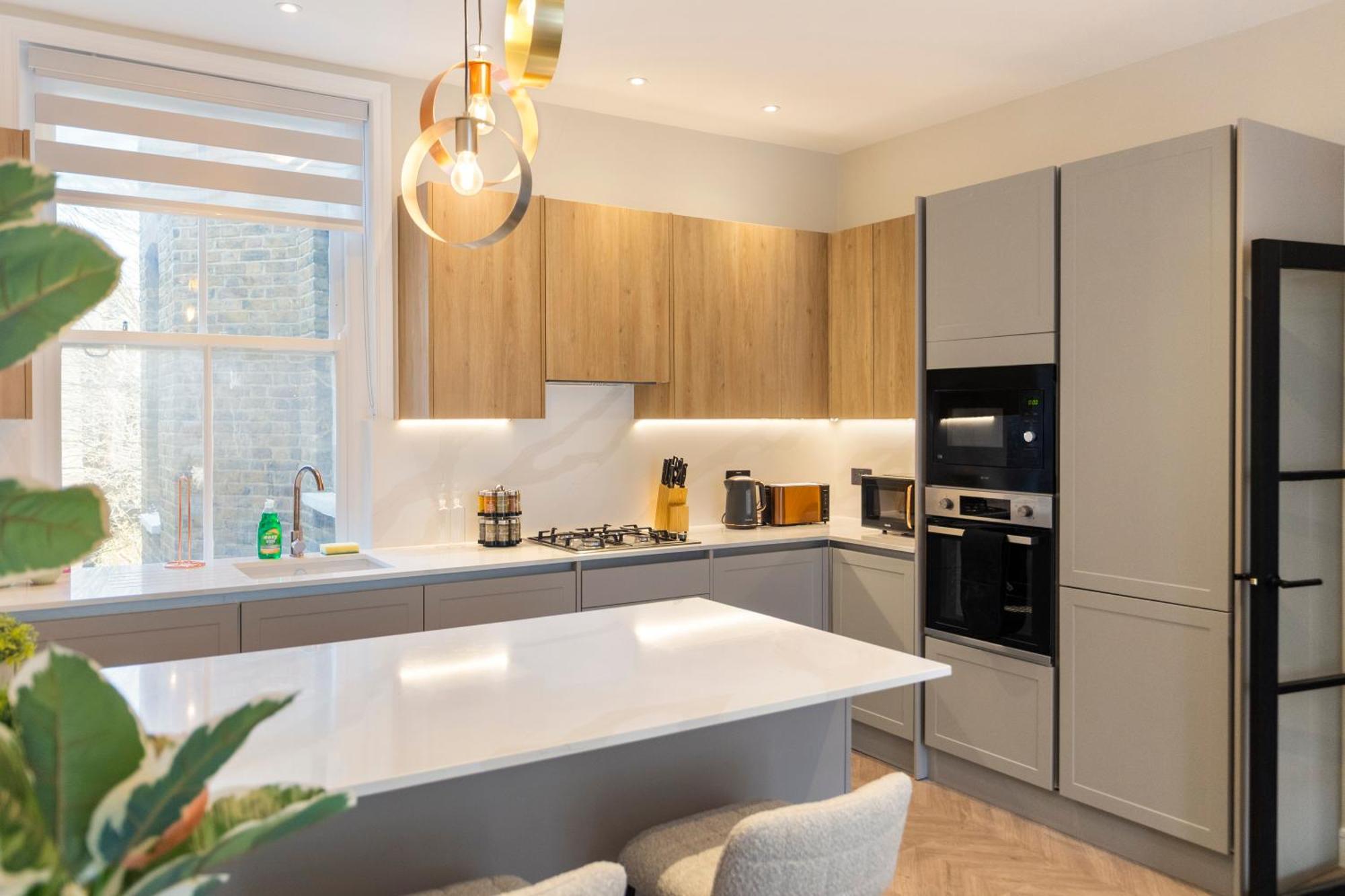 Luxury 3 Bedroom Flat 5 Min Walk To Maida Vale Tube Station Appartement *