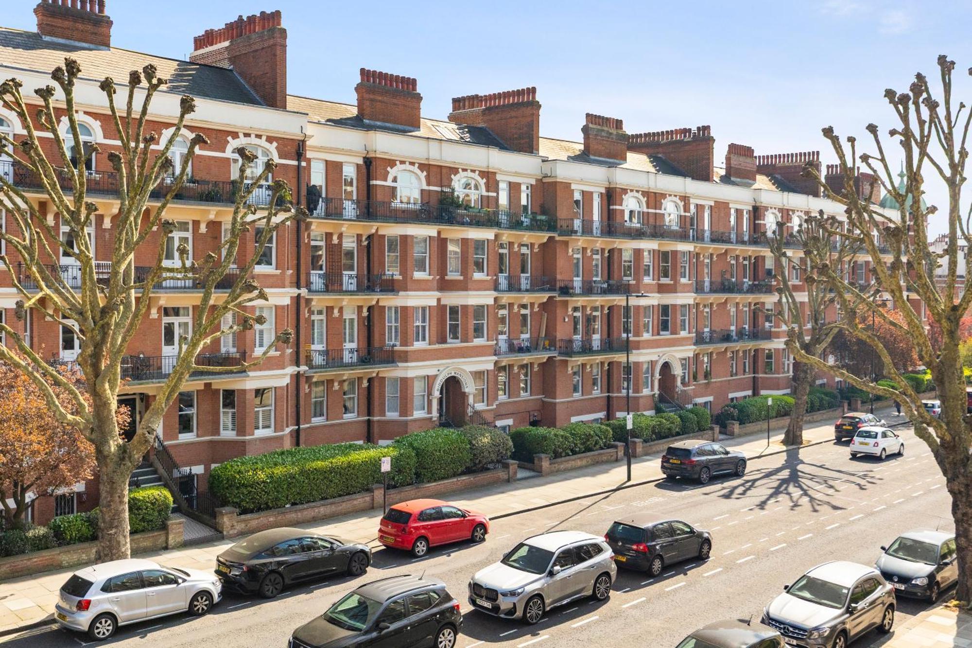 Luxury 3 Bedroom Flat 5 Min Walk To Maida Vale Tube Station * Londen