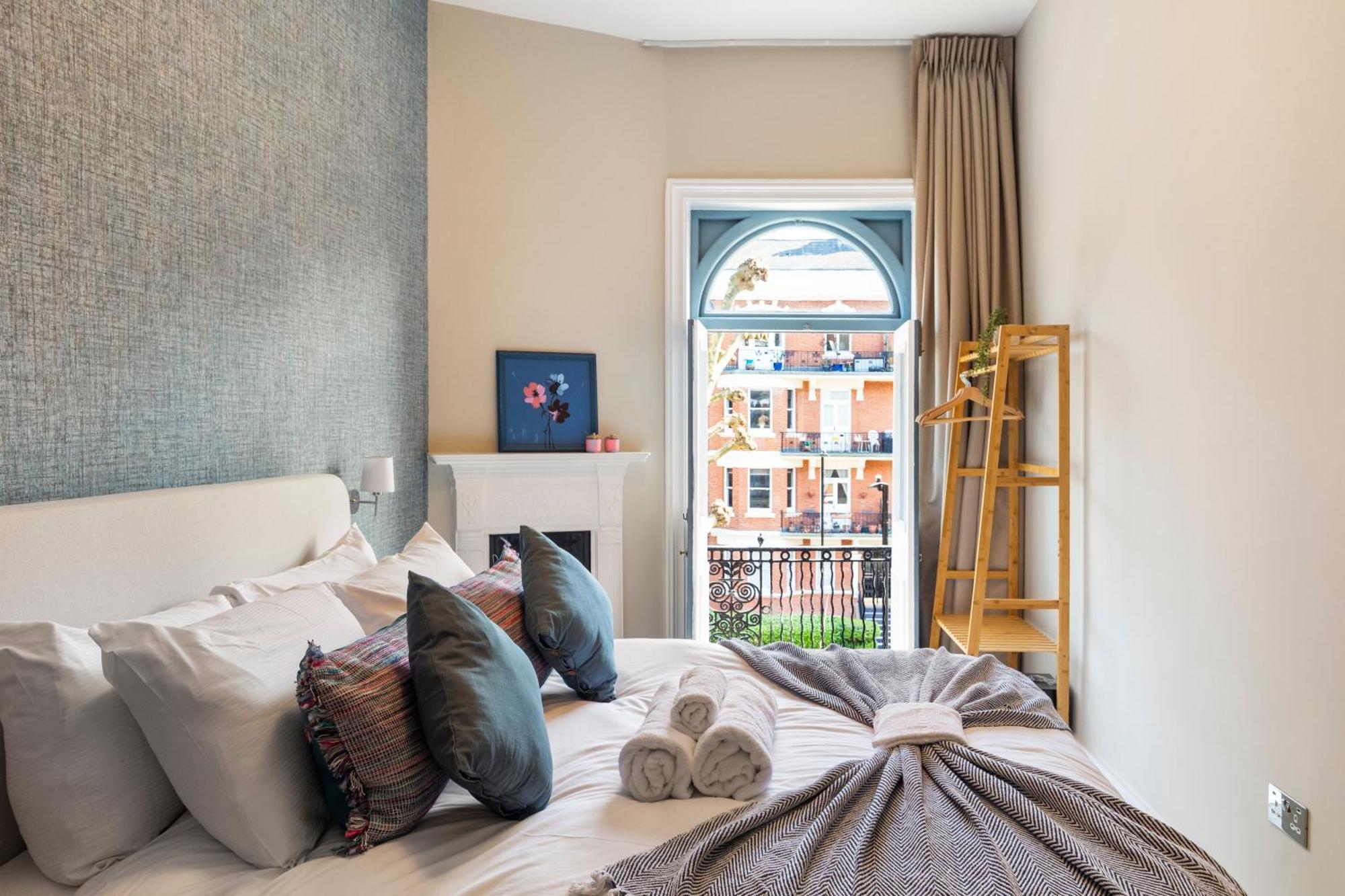 Luxury 3 Bedroom Flat 5 Min Walk To Maida Vale Tube Station