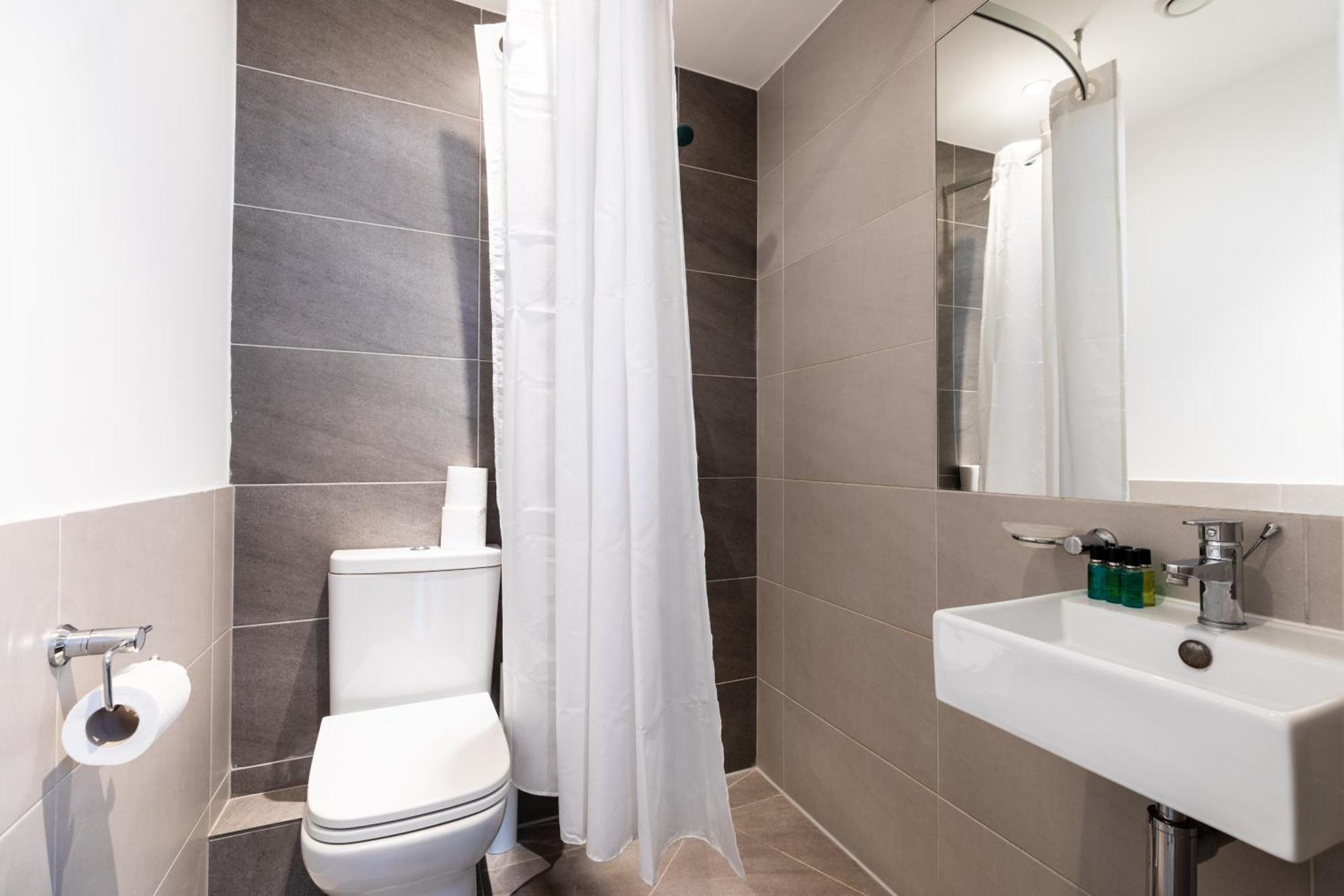 Clarges- Hsk Apartment