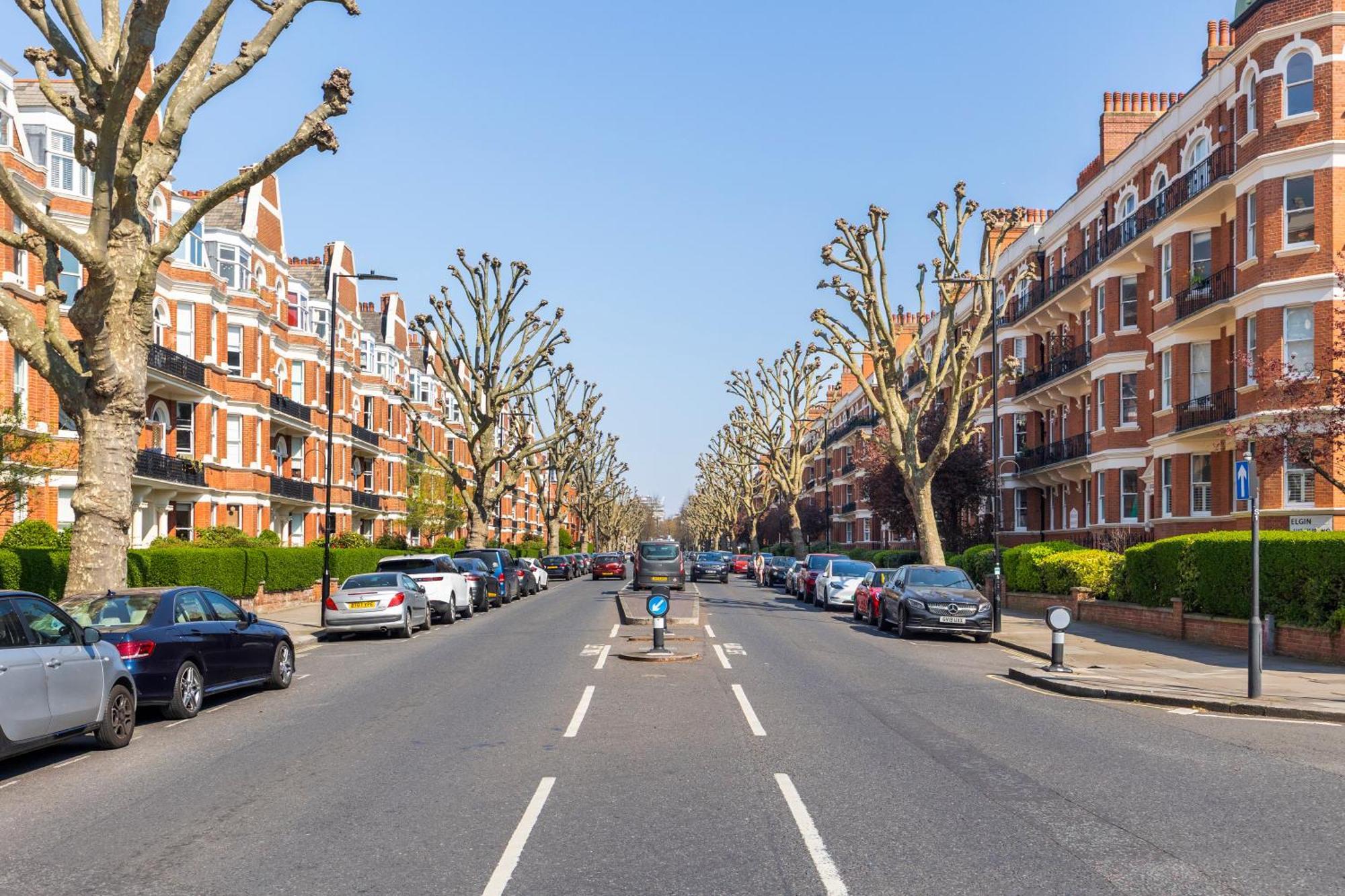 Luxury 3 Bedroom Flat 5 Min Walk To Maida Vale Tube Station * Londen