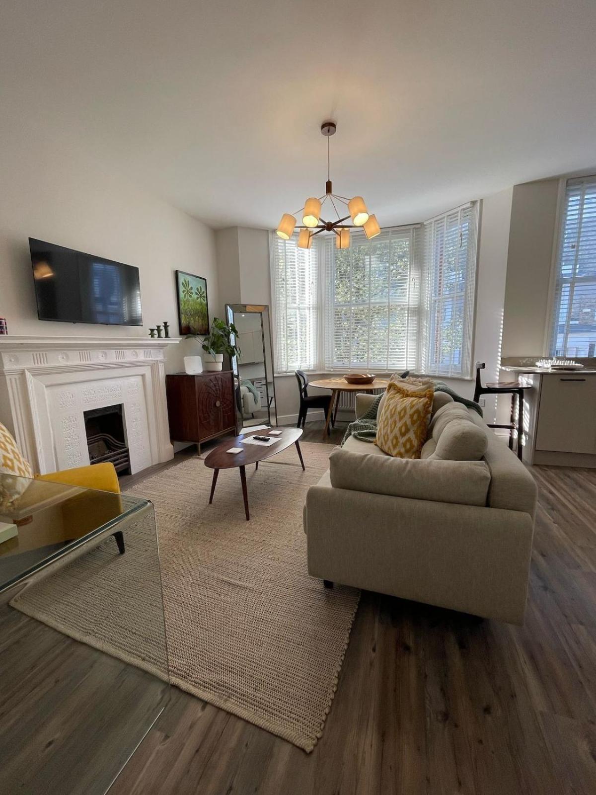 Cozy One Bedroom Close To Abbey Road * Londen