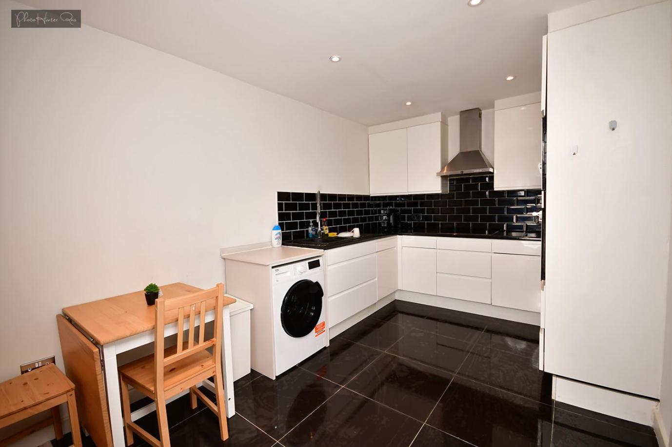 Gasthof Morden Stratford 2 With Shared Bathroom London
