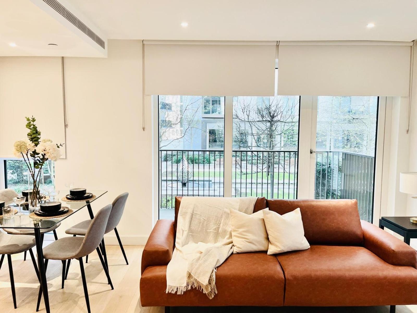 Exotic White -steps To Tube, Westfield, Portobello Apartment London