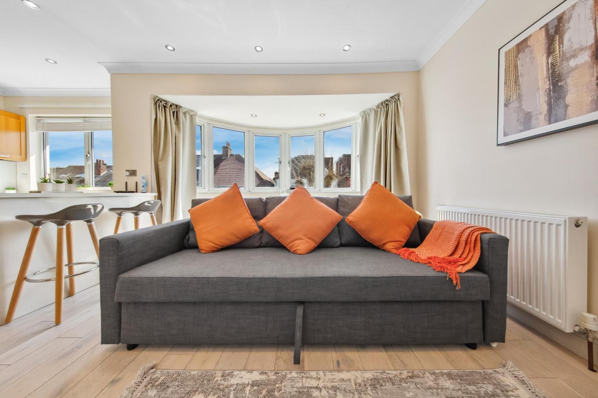 Stylish 4 Bed 2 Bath Nw * London