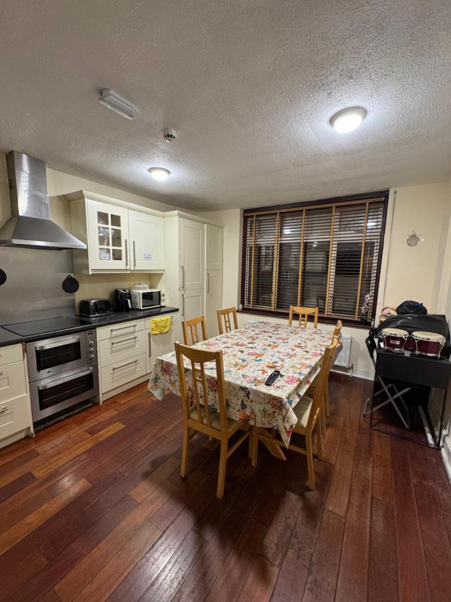 Alin Duna Homestay London